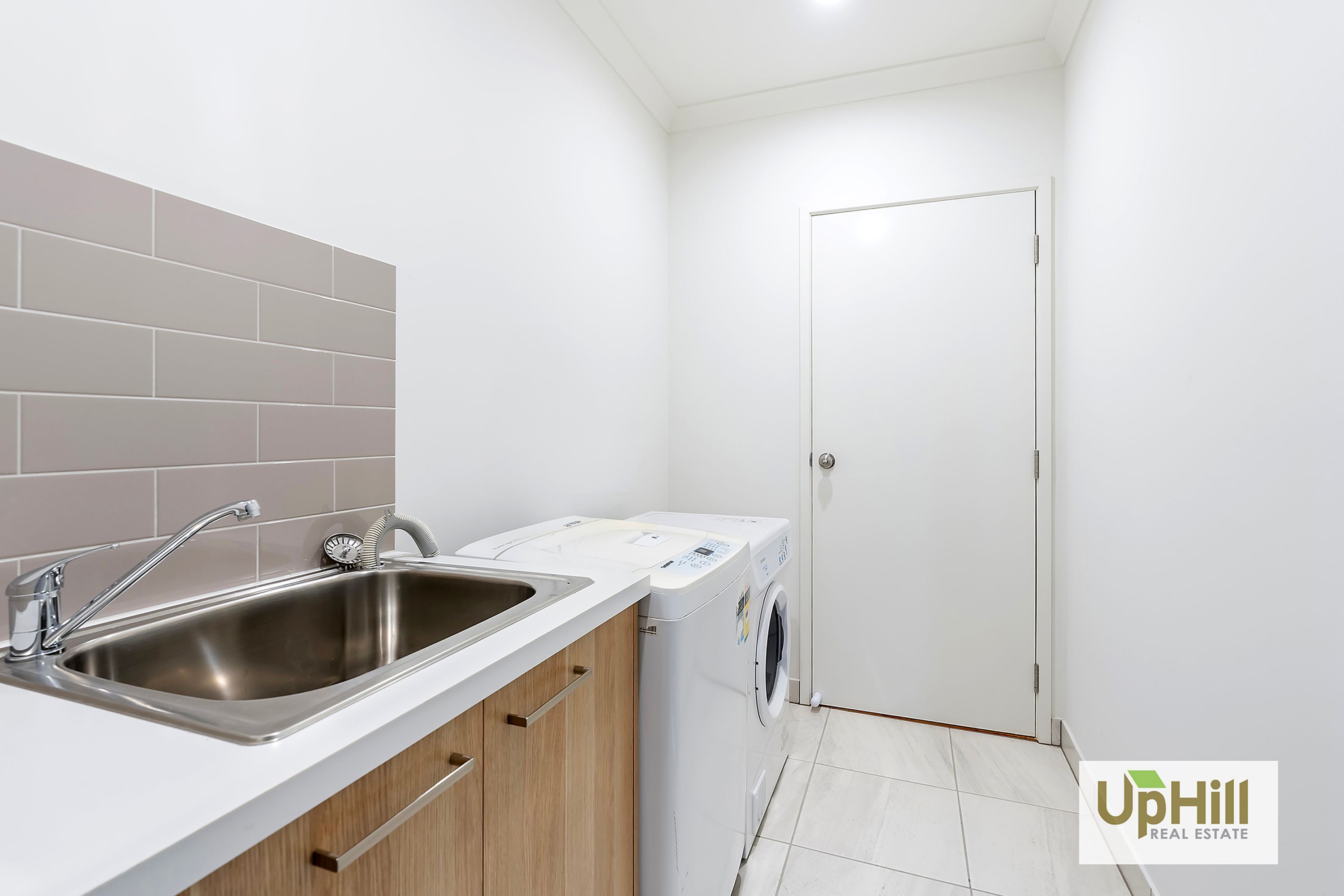 75 Athenaeum Avenue, Clyde North - Thumbnail 5