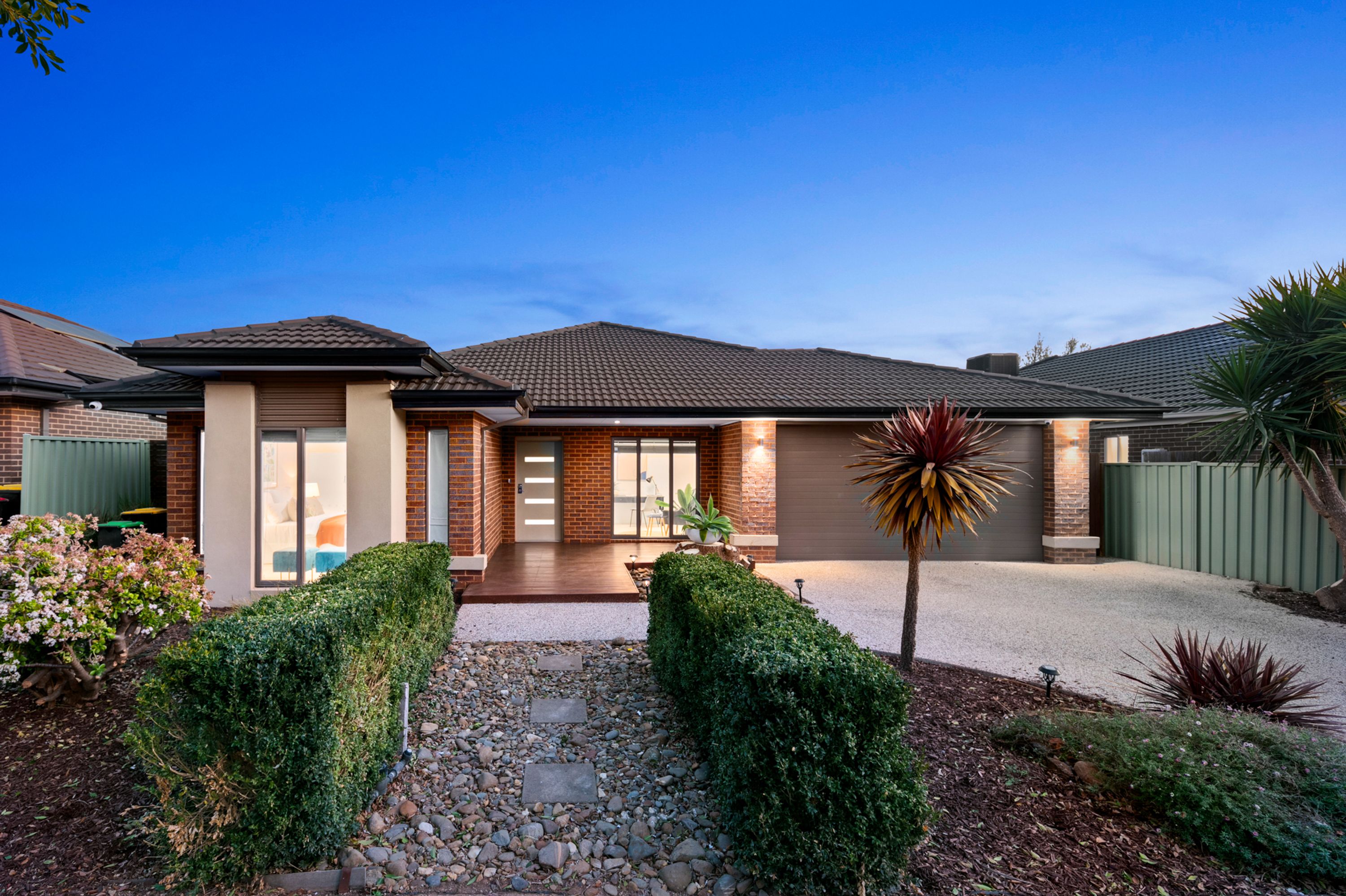 22 Kunuka Circuit, Caroline Springs VIC 3023, Caroline Springs - Thumbnail 2