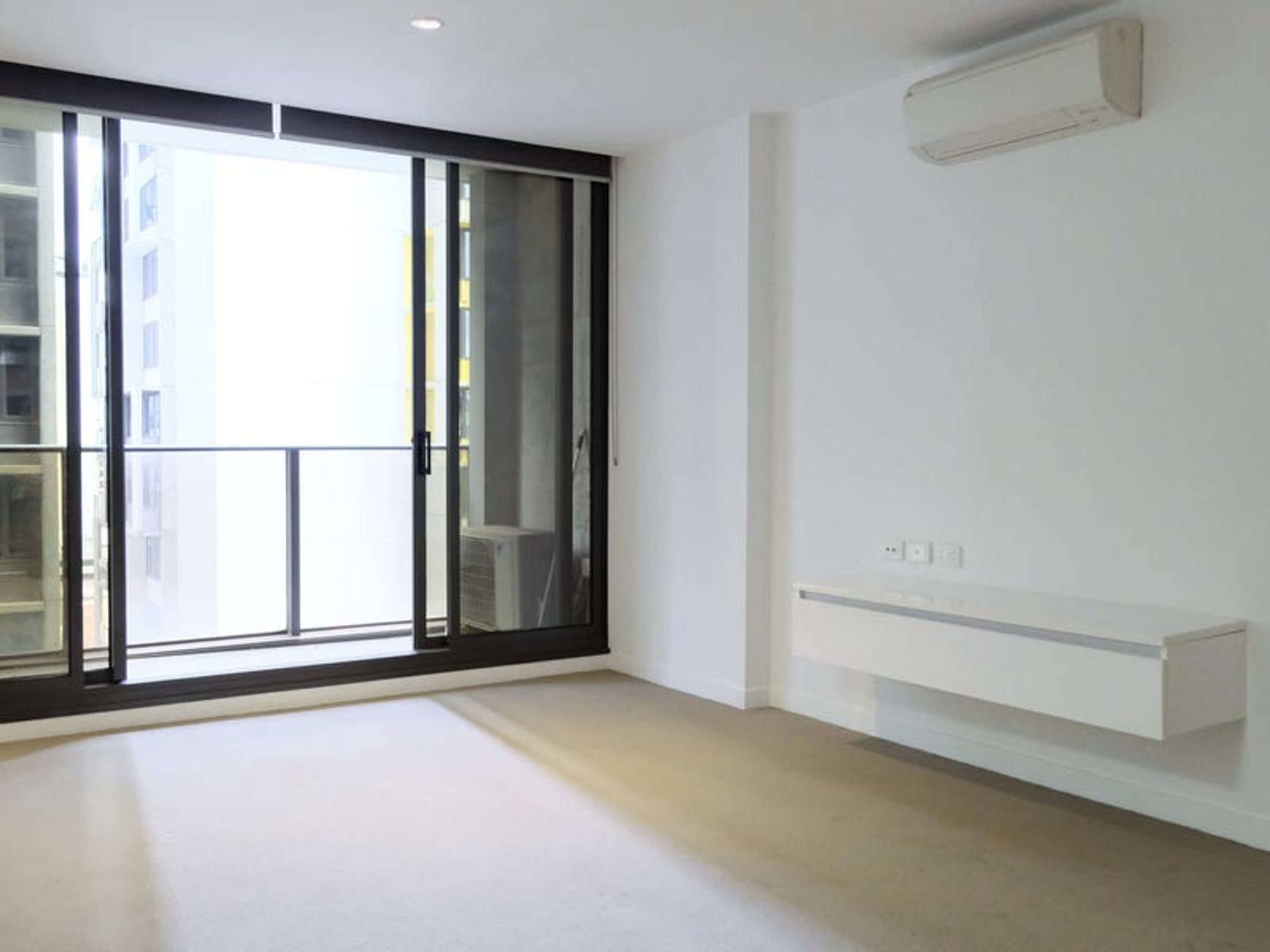 Address Withheld, Melbourne - Thumbnail 5