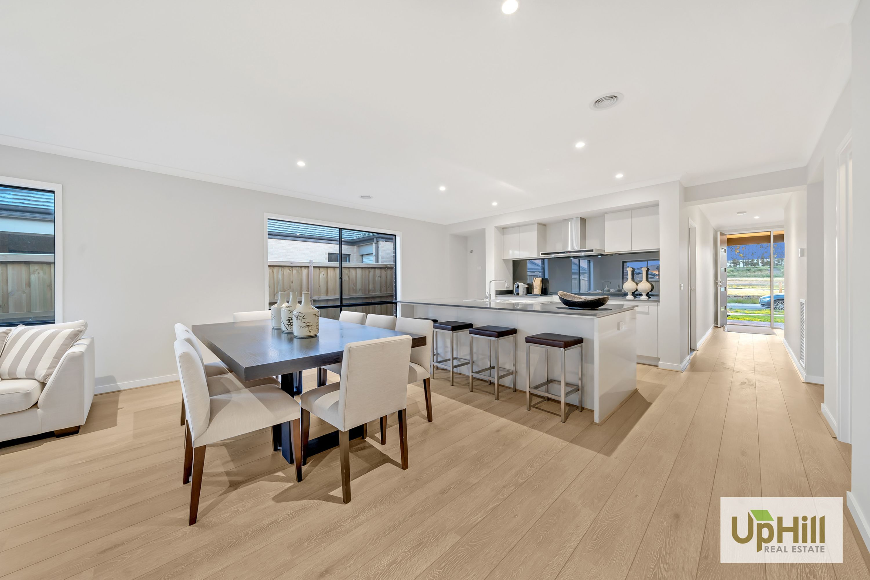 12 EPSOM LANE, Cranbourne North - Thumbnail 5