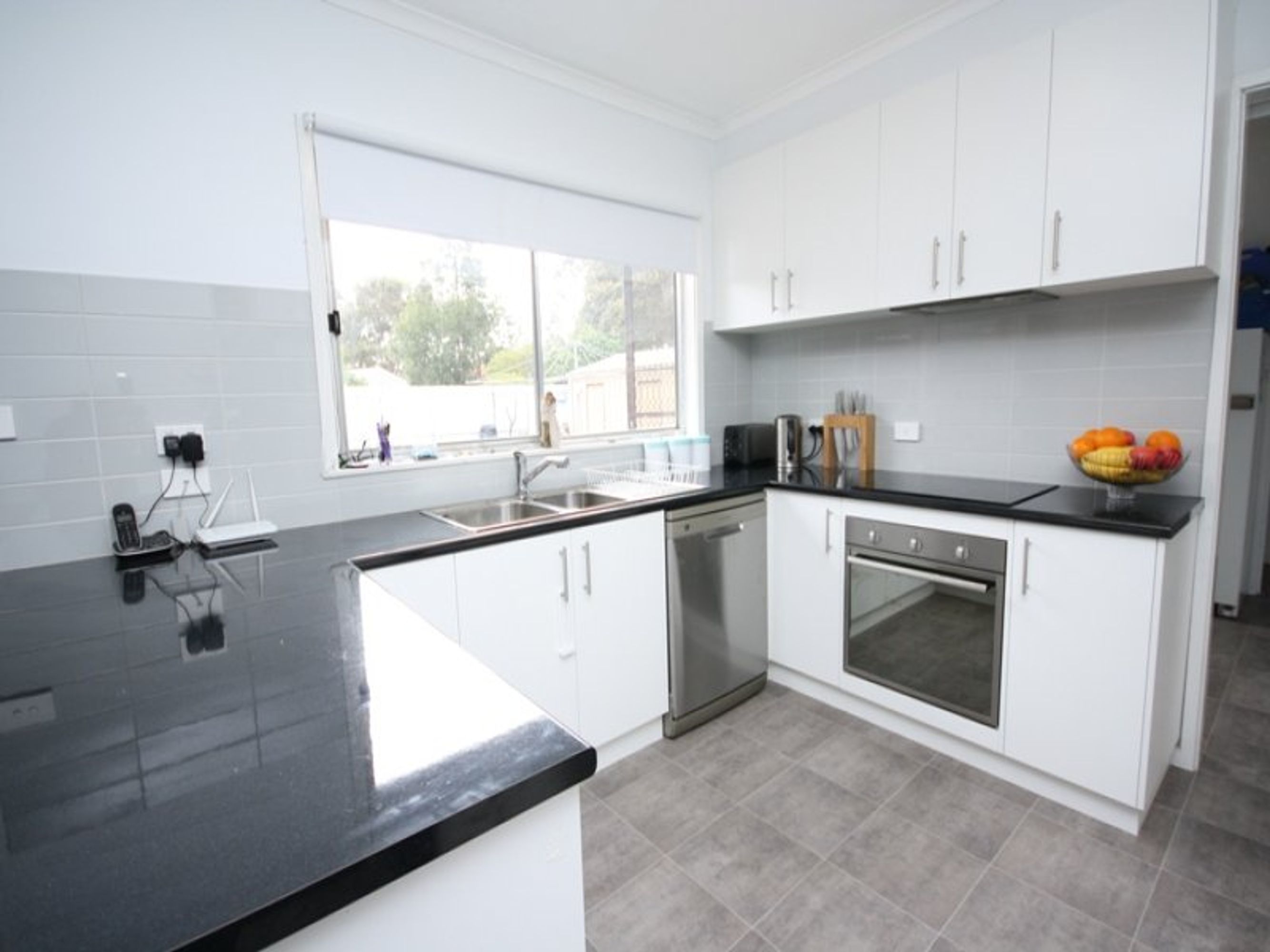 18 Dougherty Street, Horsham VIC 3400, Horsham - Thumbnail 2