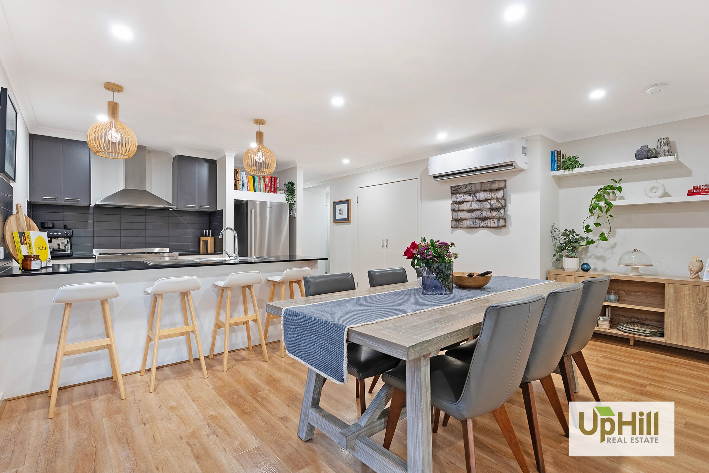 68 Yeungroon Boulevard, Clyde North - Thumbnail 2