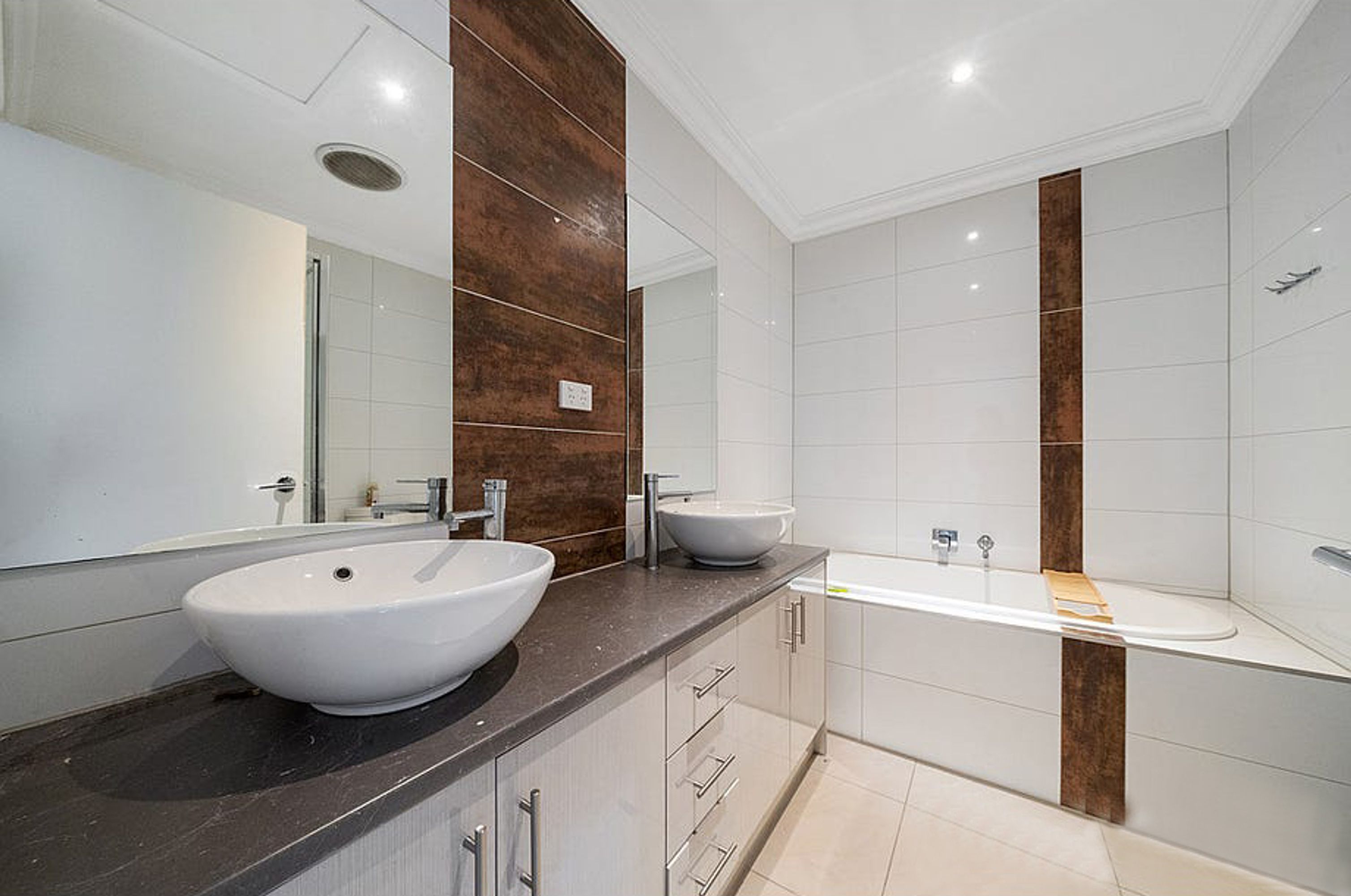 2/9 Gunyah Mews, St Albans VIC 3021, St Albans - Thumbnail 6