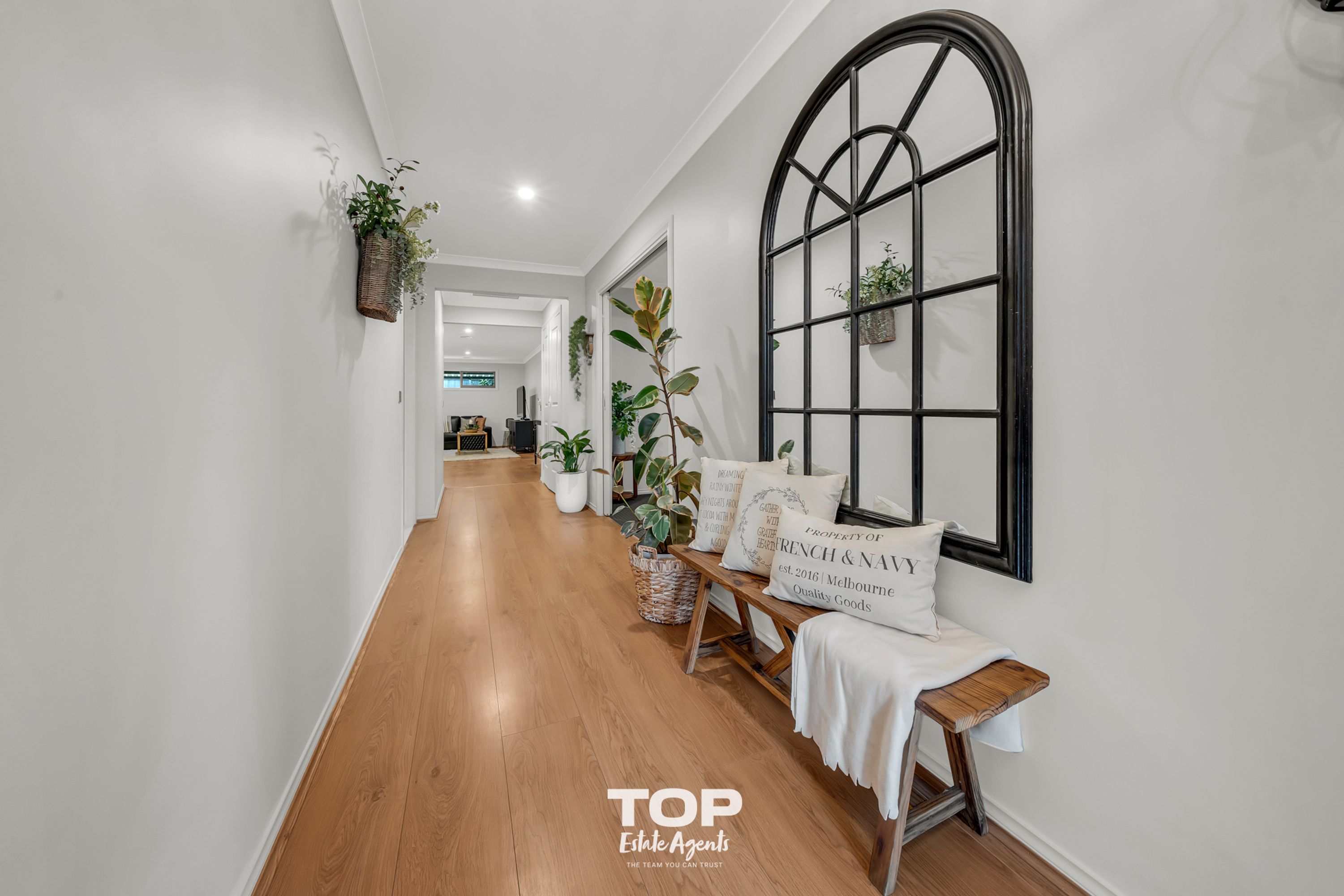 6 Sloane Drive, Clyde North - Thumbnail 2