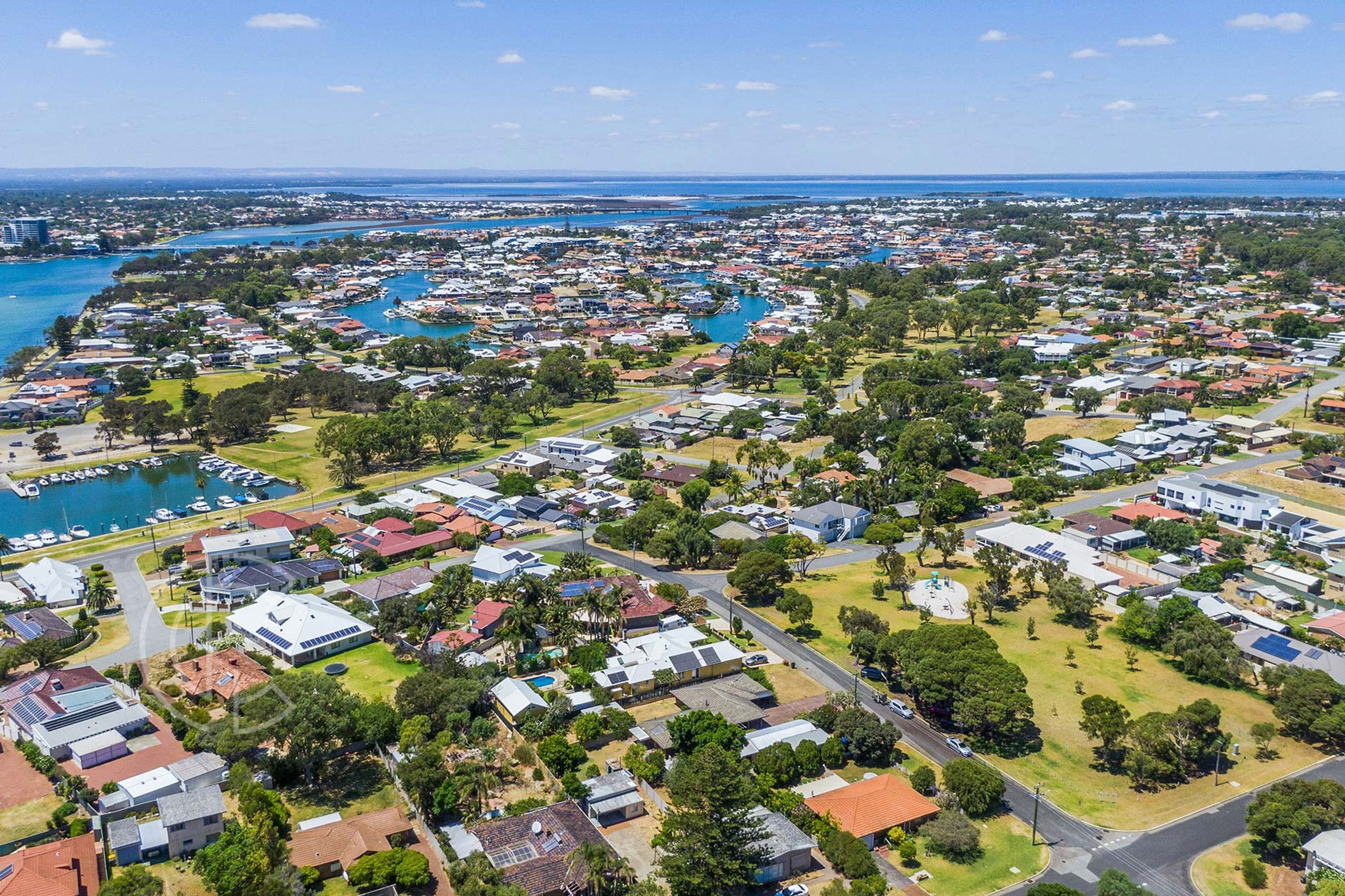 8B Cathryn Street, Halls Head, WA 6210, Halls Head - Thumbnail 6