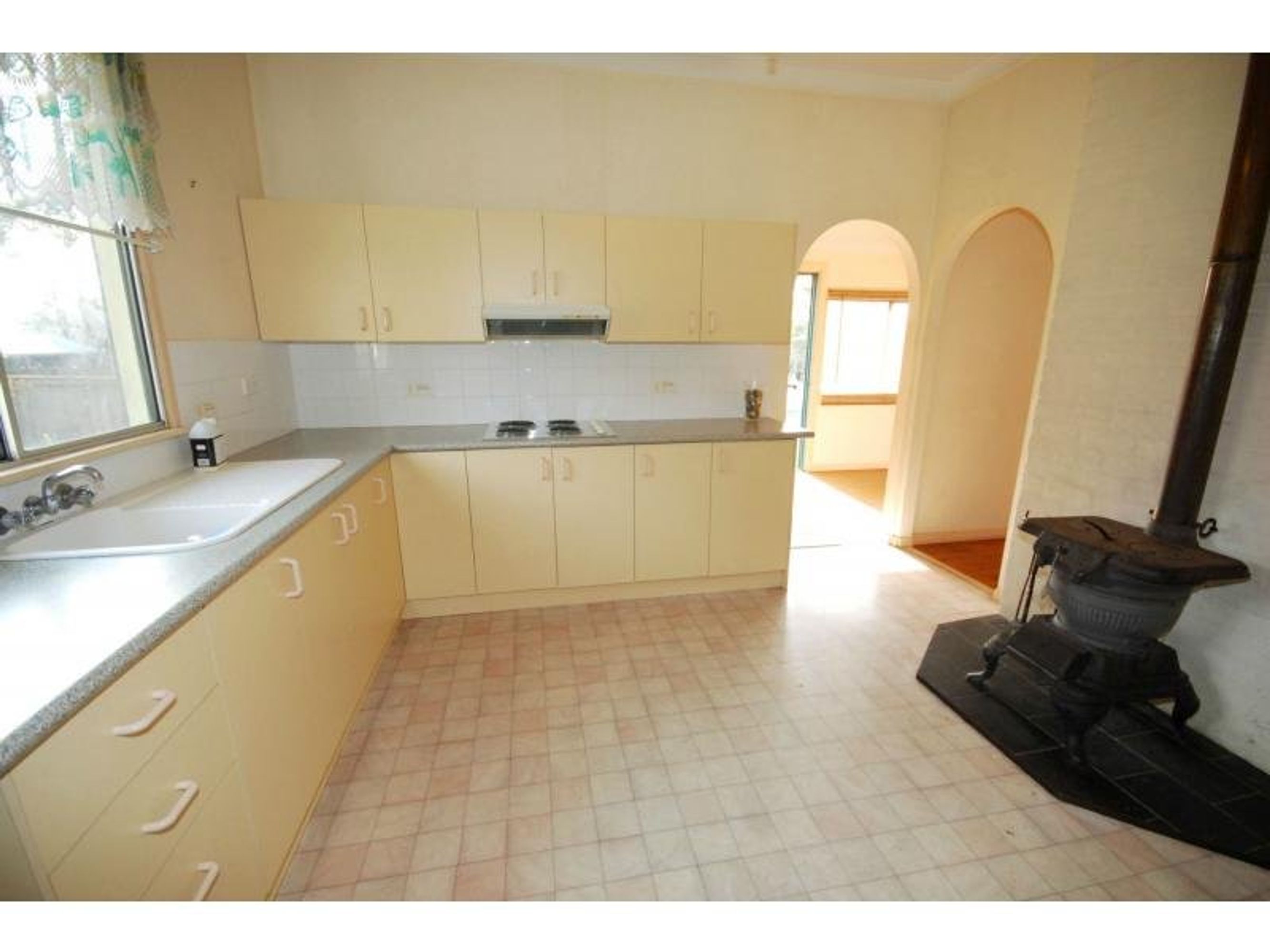 34 Barton Street, Katoomba - Thumbnail 4