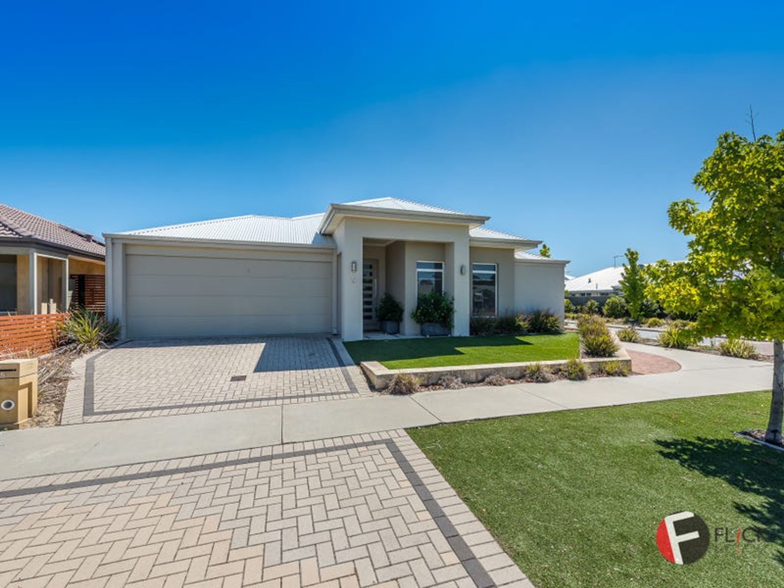 5 Bolero Rd, Aveley, Aveley - Thumbnail 2