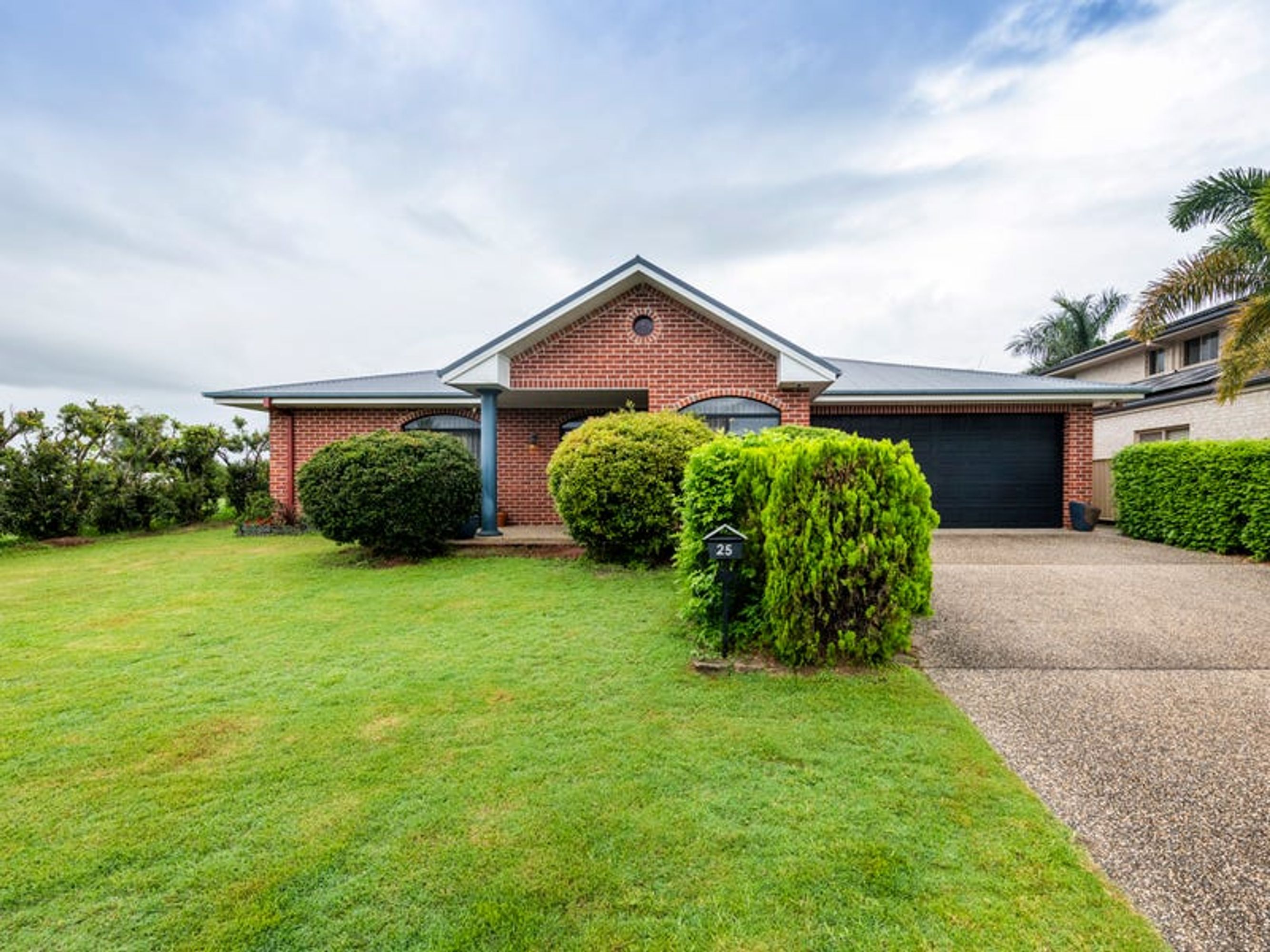 25 North Meadow Drive, Grafton - Thumbnail 3