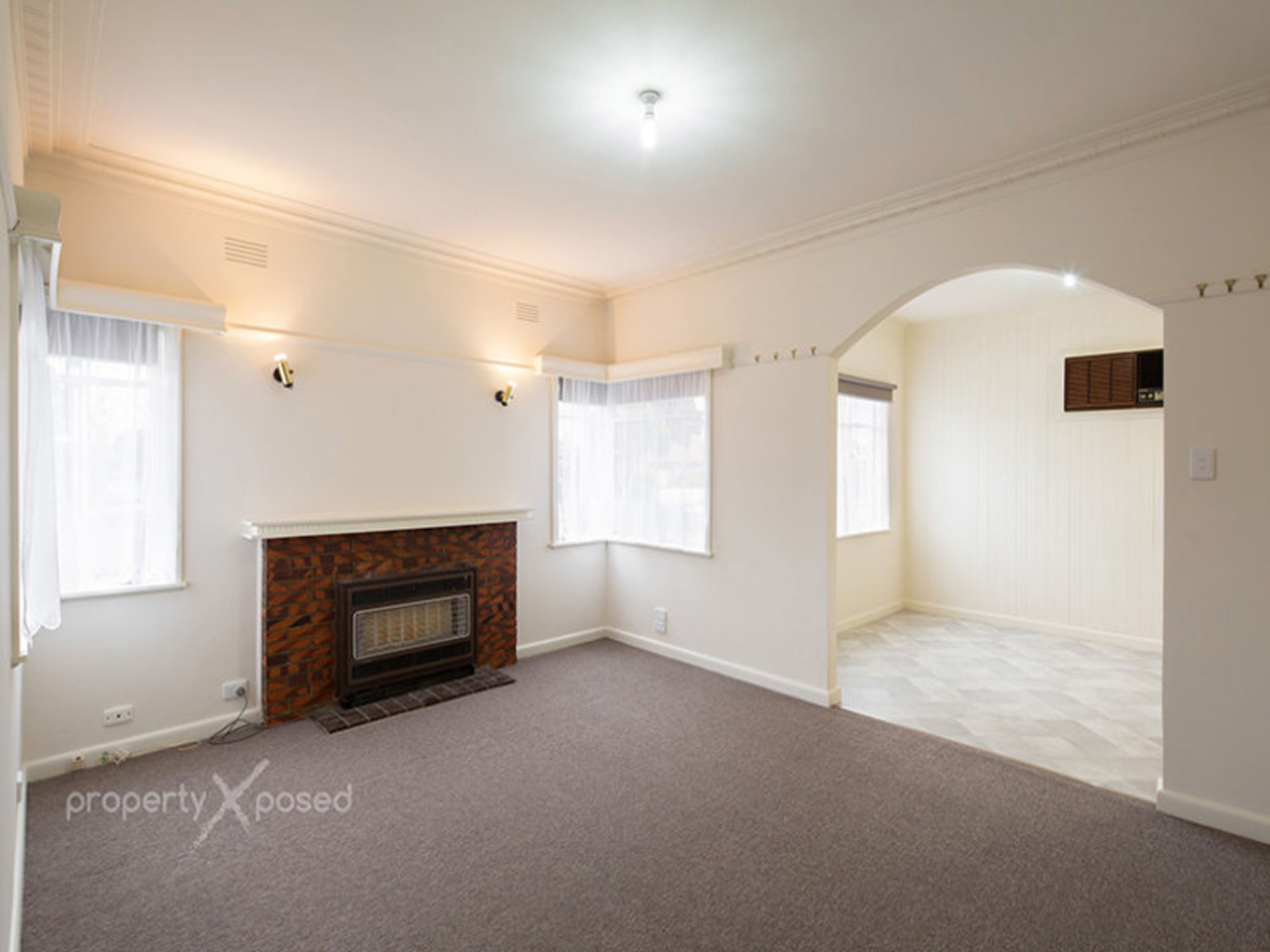 8 Vardon Street, Springvale - Thumbnail 2