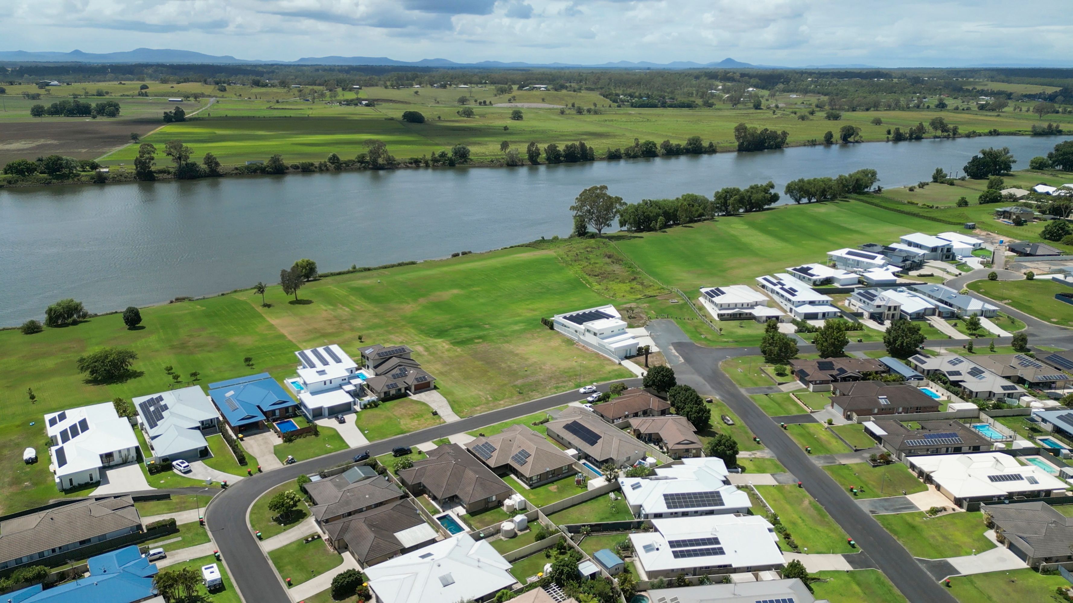 5 Mark Close, Grafton - Thumbnail 5