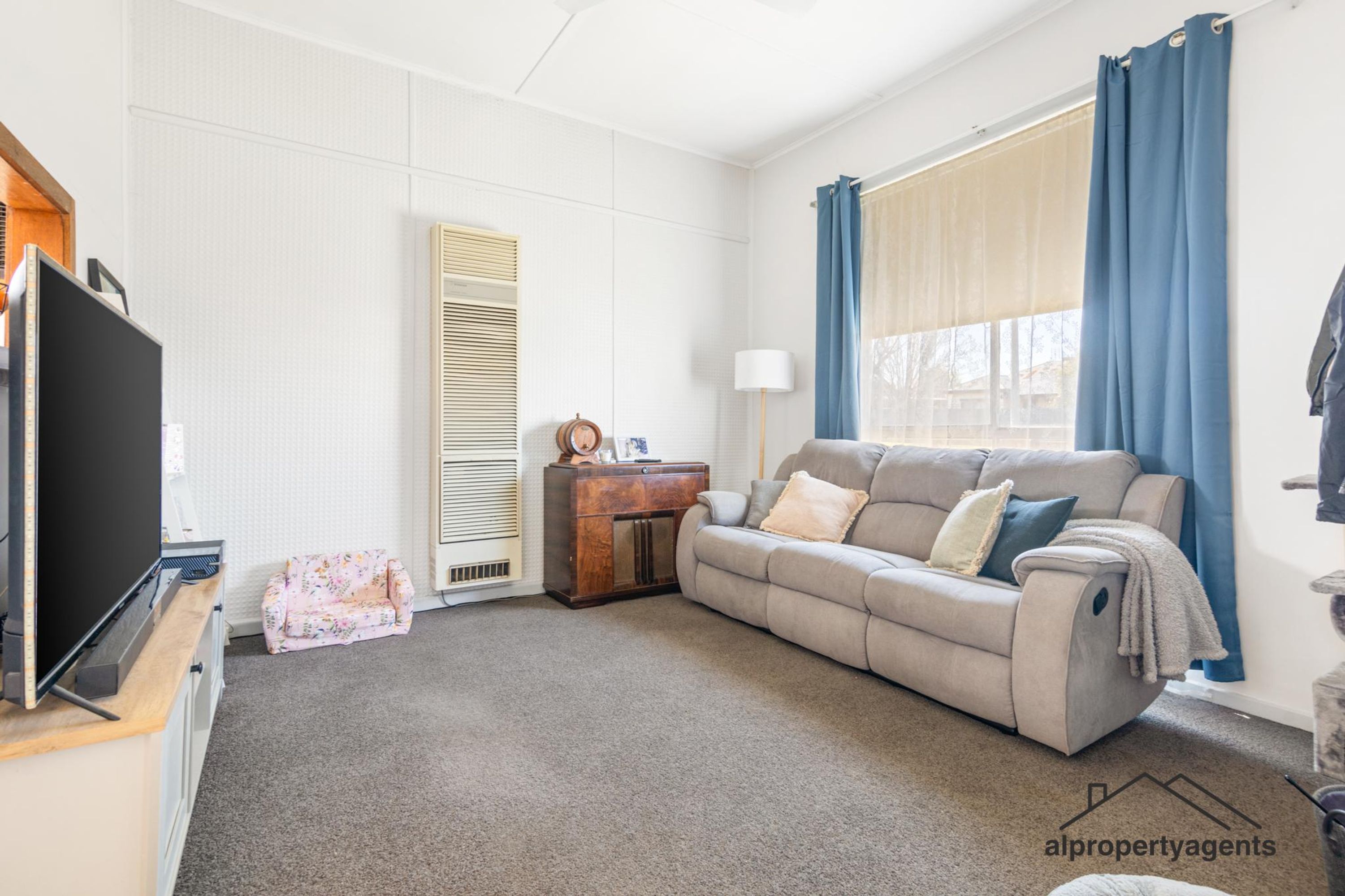 33 Francis Street, Horsham VIC 3400, Horsham - Thumbnail 2