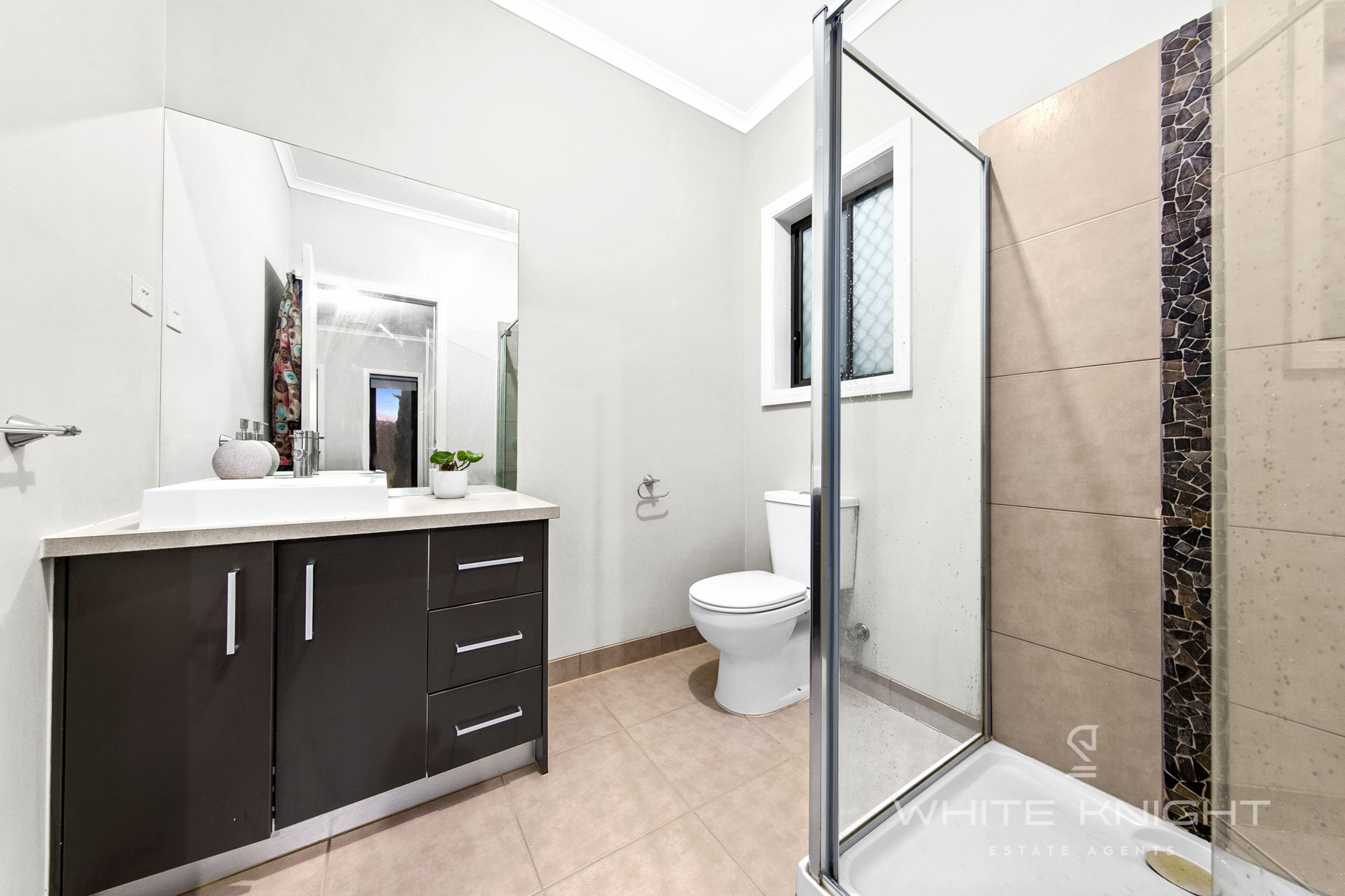 1 Litoria Walk, St Albans VIC 3021, St Albans - Thumbnail 4