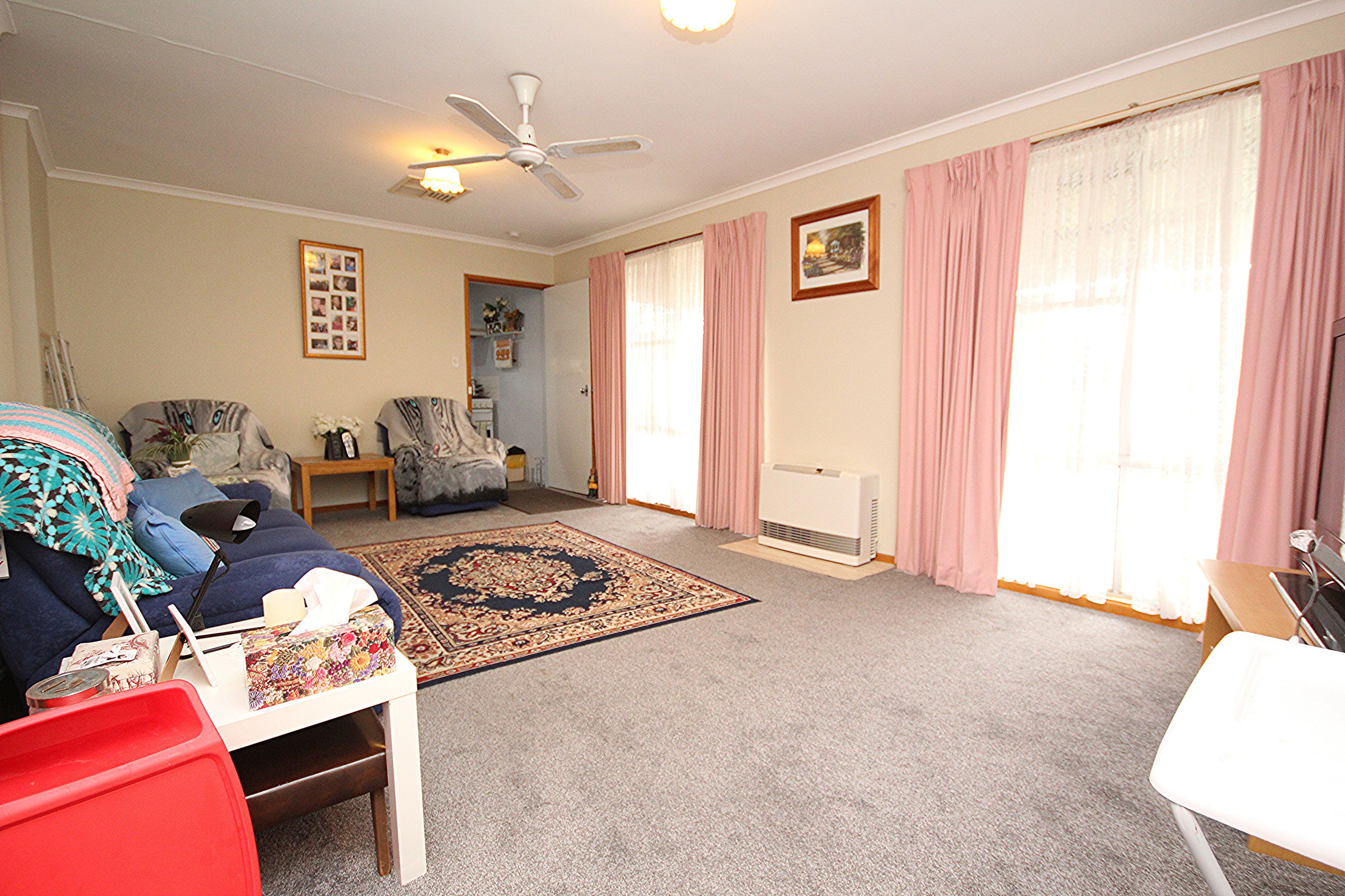 14 Felstead Avenue, Horsham VIC 3400, Horsham - Thumbnail 3