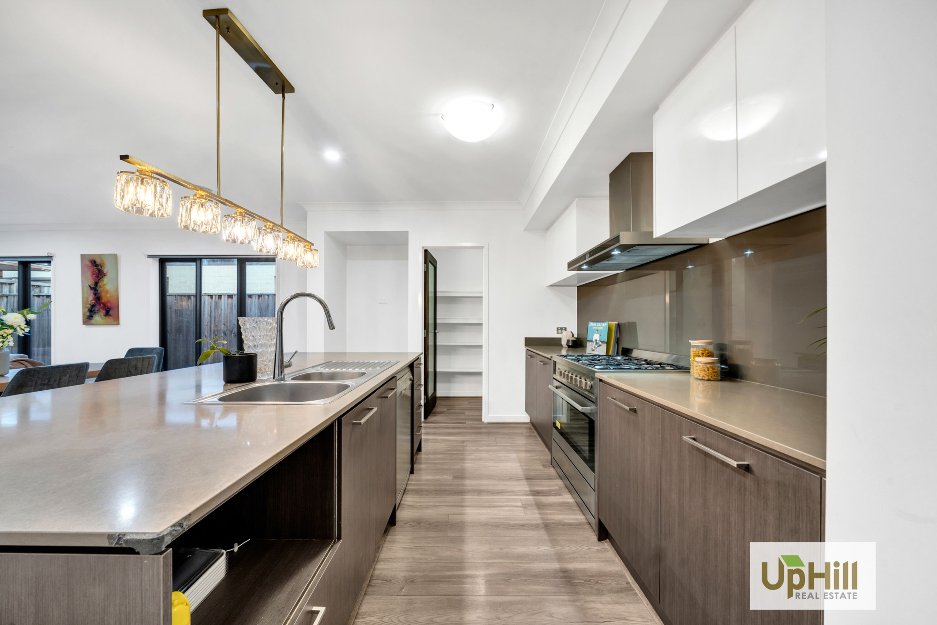 34 Compton Way, Clyde North - Thumbnail 8