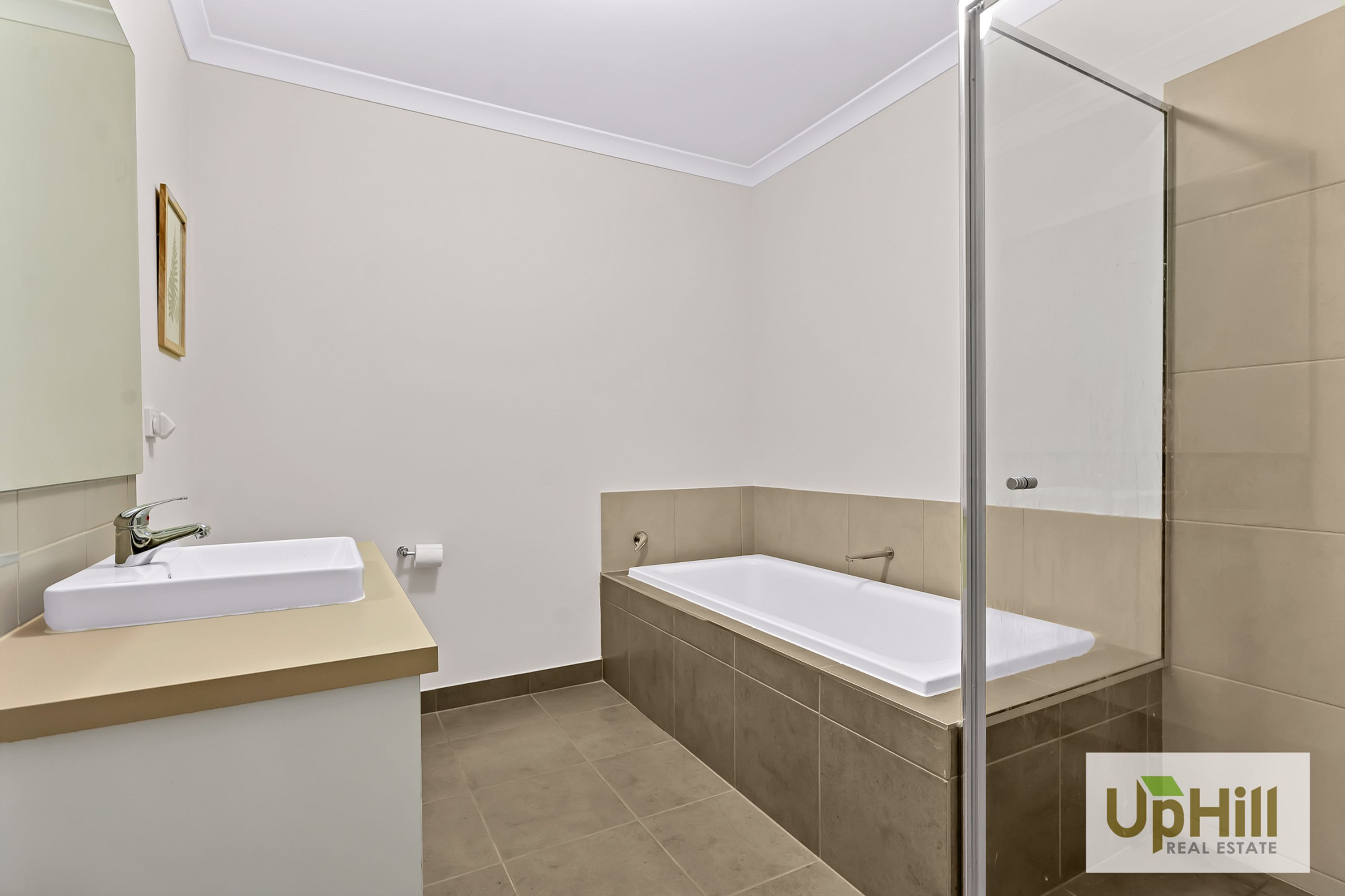 13 WESTPHALIAN RISE, Clyde North - Thumbnail 8