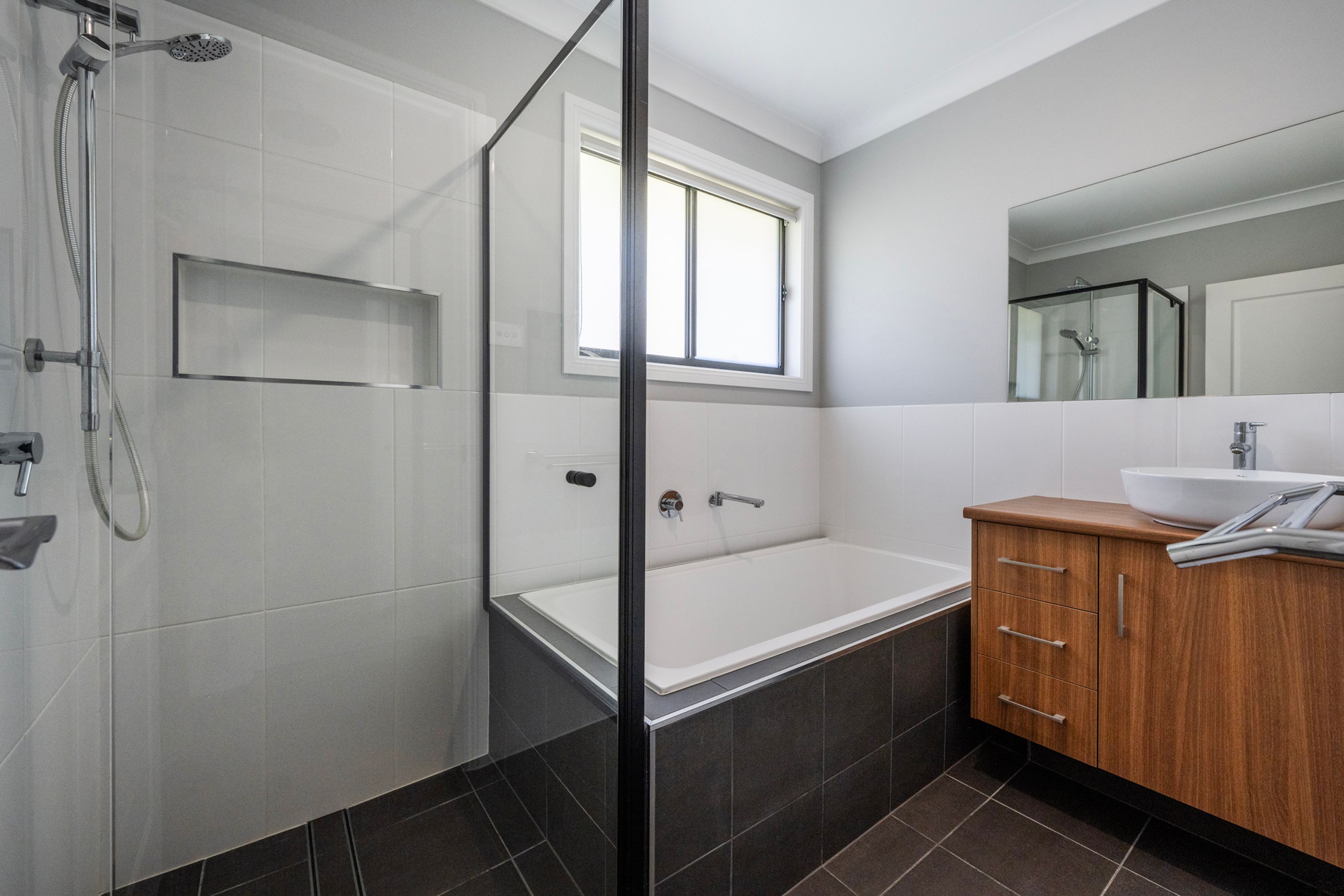 17 DOBELL COURT, Junction Hill - Thumbnail 7