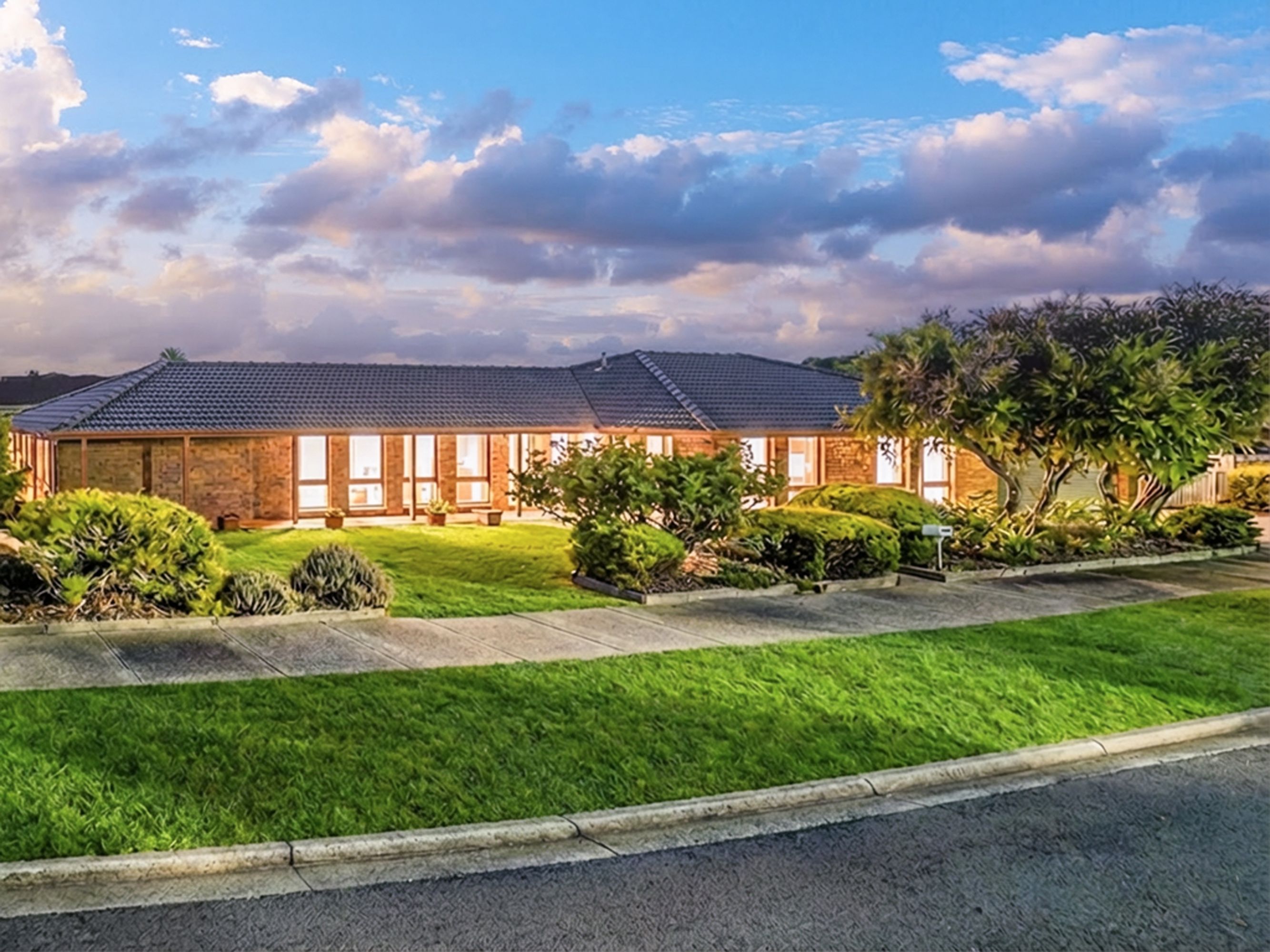 76 Copernicus Way, Keilor Downs VIC 3038, Keilor Downs - Thumbnail 2