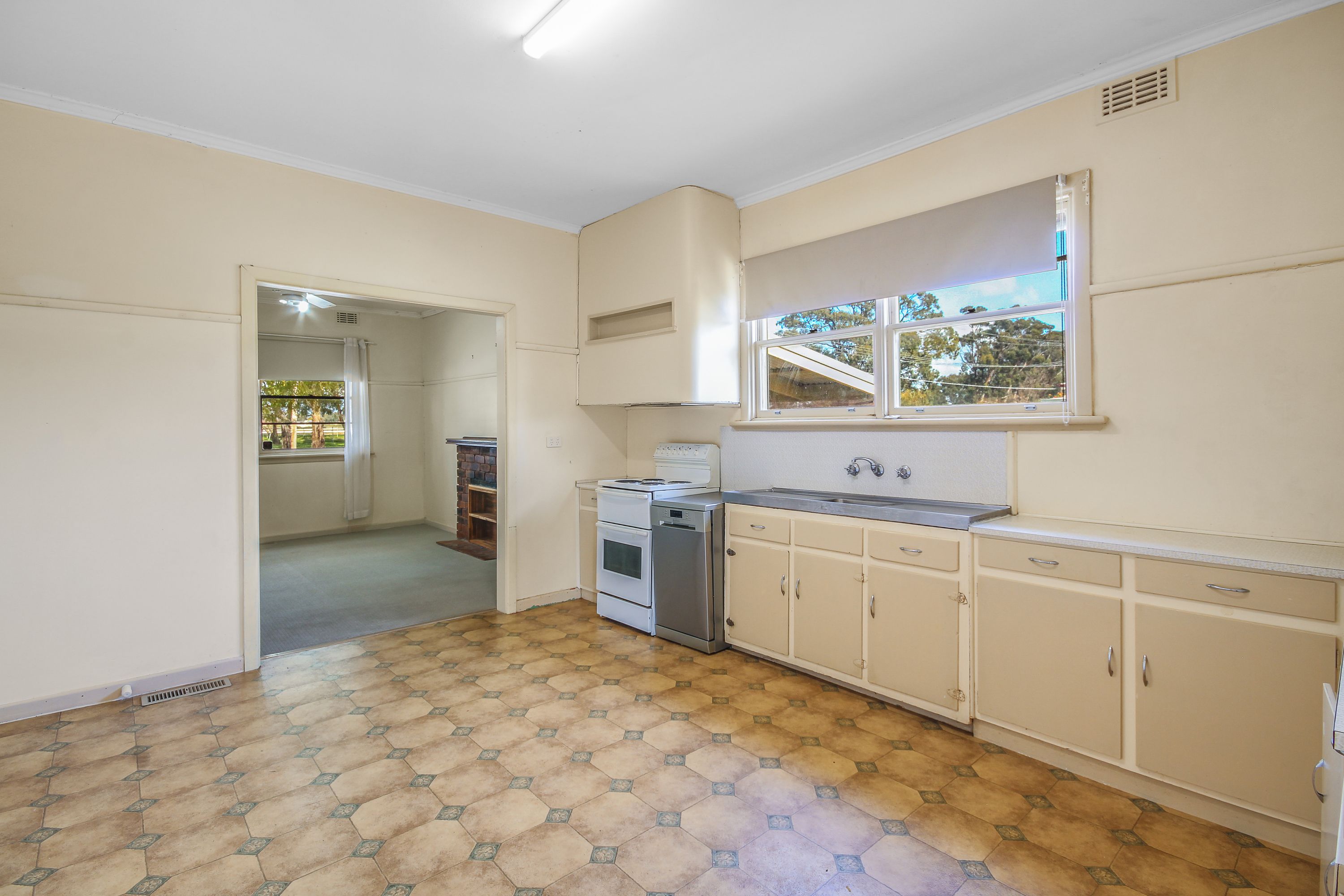 246 Baillie Street, Horsham VIC 3400, Horsham - Thumbnail 3