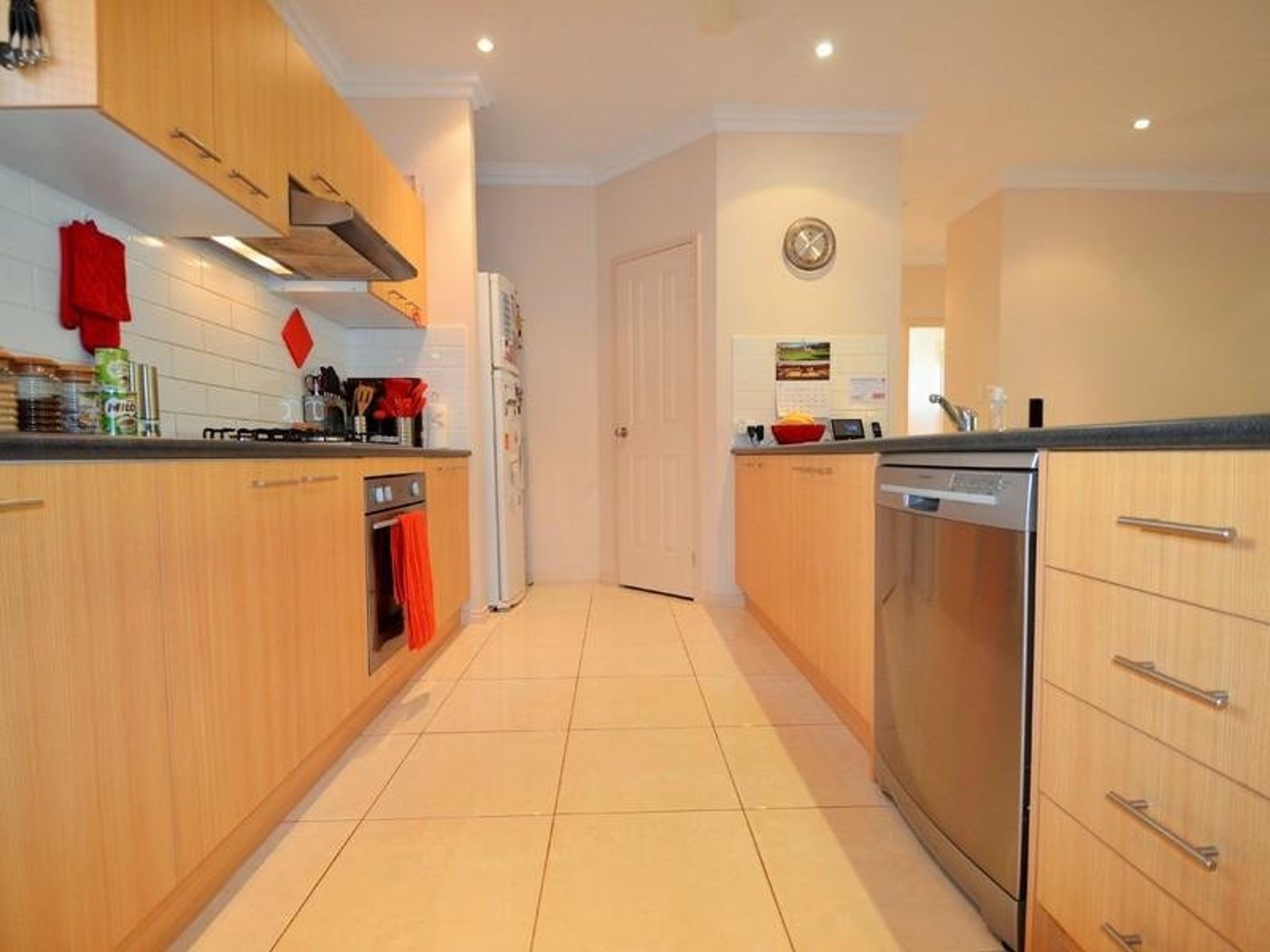 7 Snappy Gum Way, South Hedland, South Hedland - Thumbnail 5