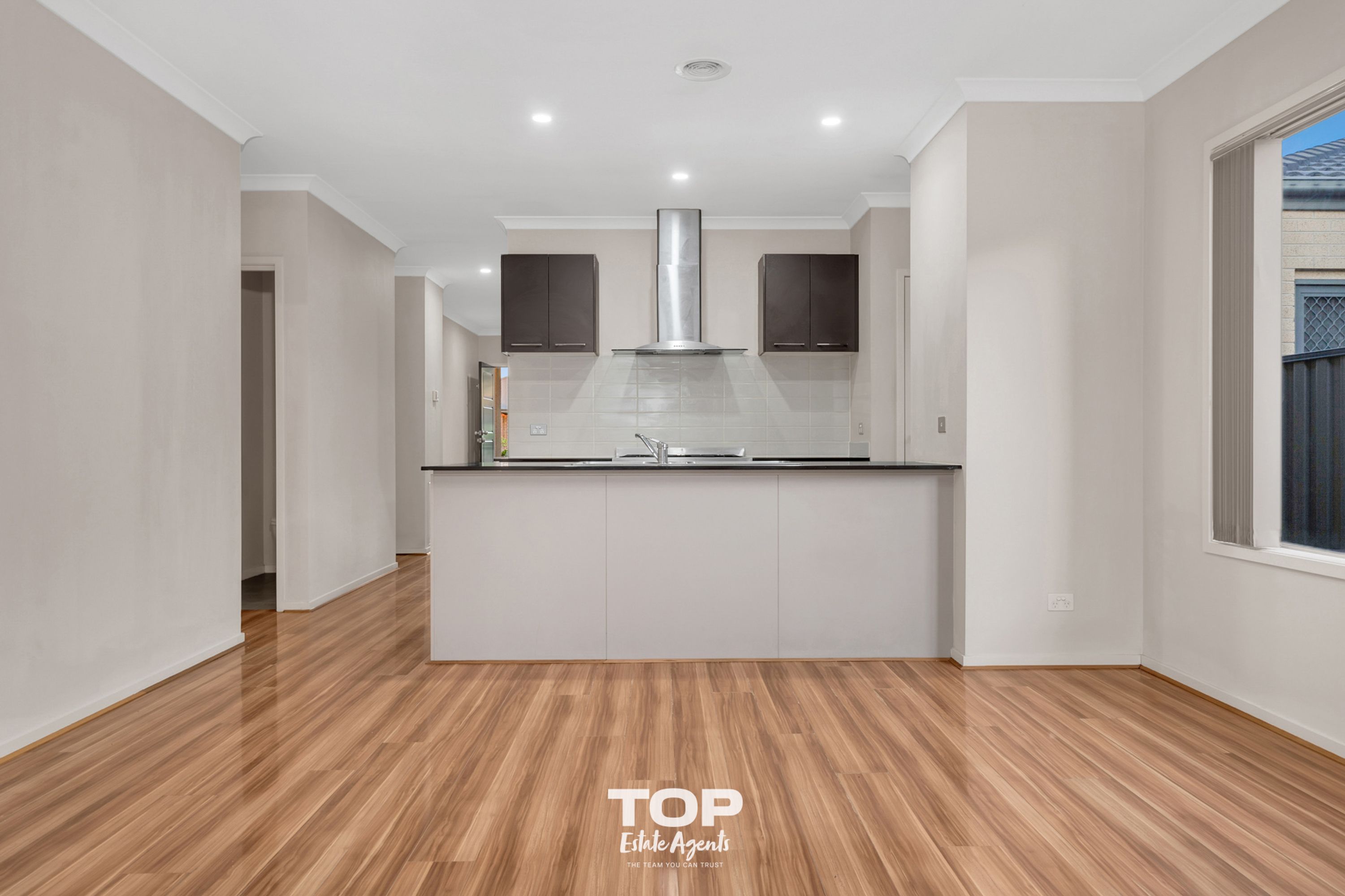 86 Selandra Boulevard, Clyde North - Thumbnail 4