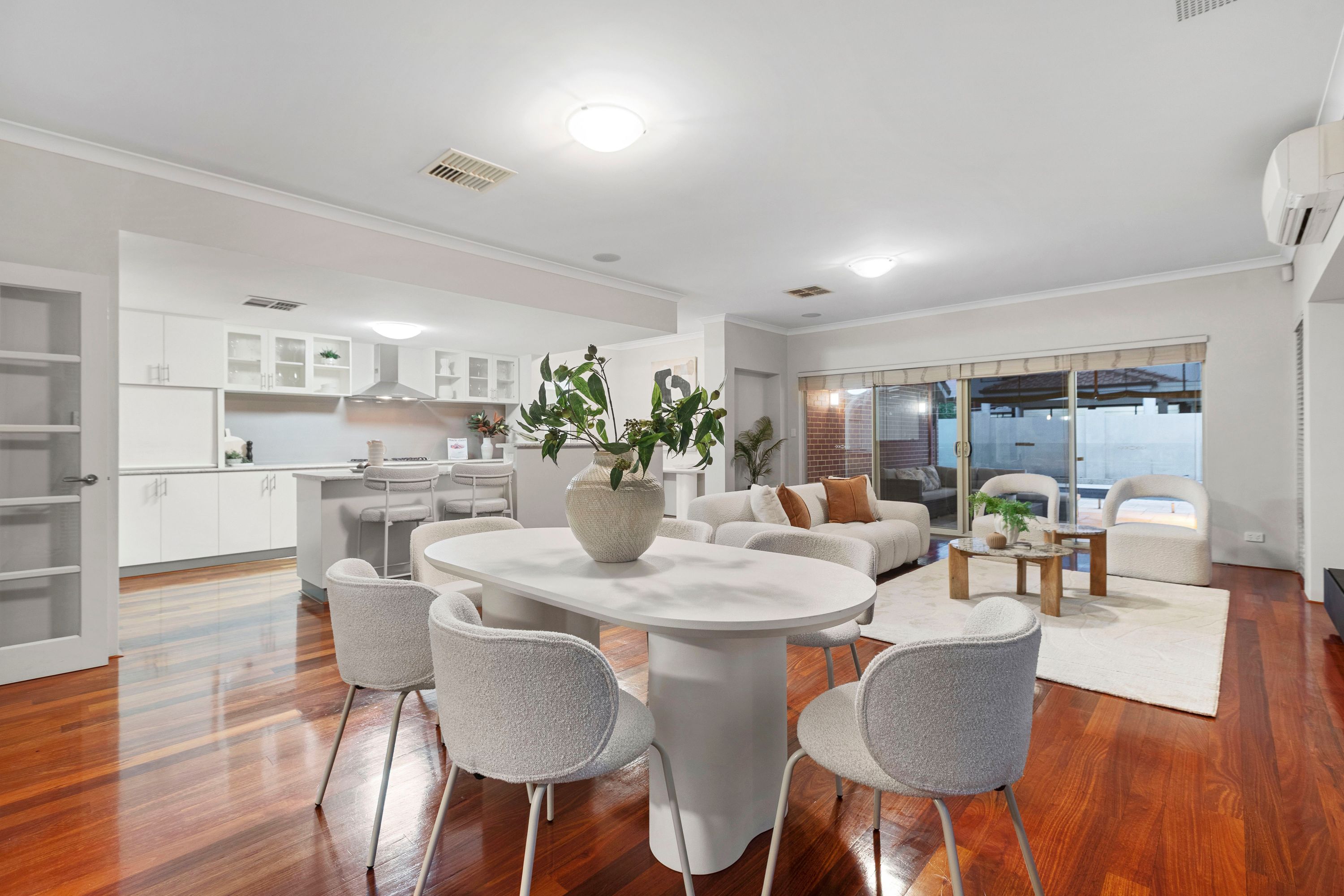 17 HELICONIA TURN, Stirling - Thumbnail 2