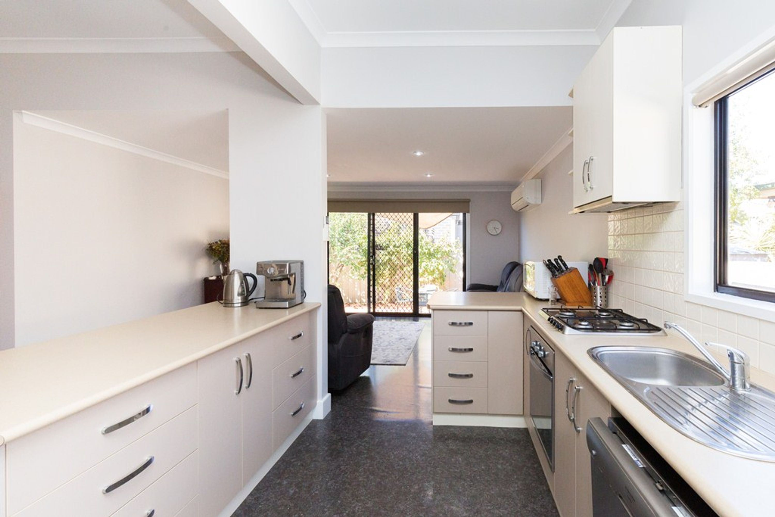 11 Robinson Street, Horsham VIC 3400, Horsham - Thumbnail 7