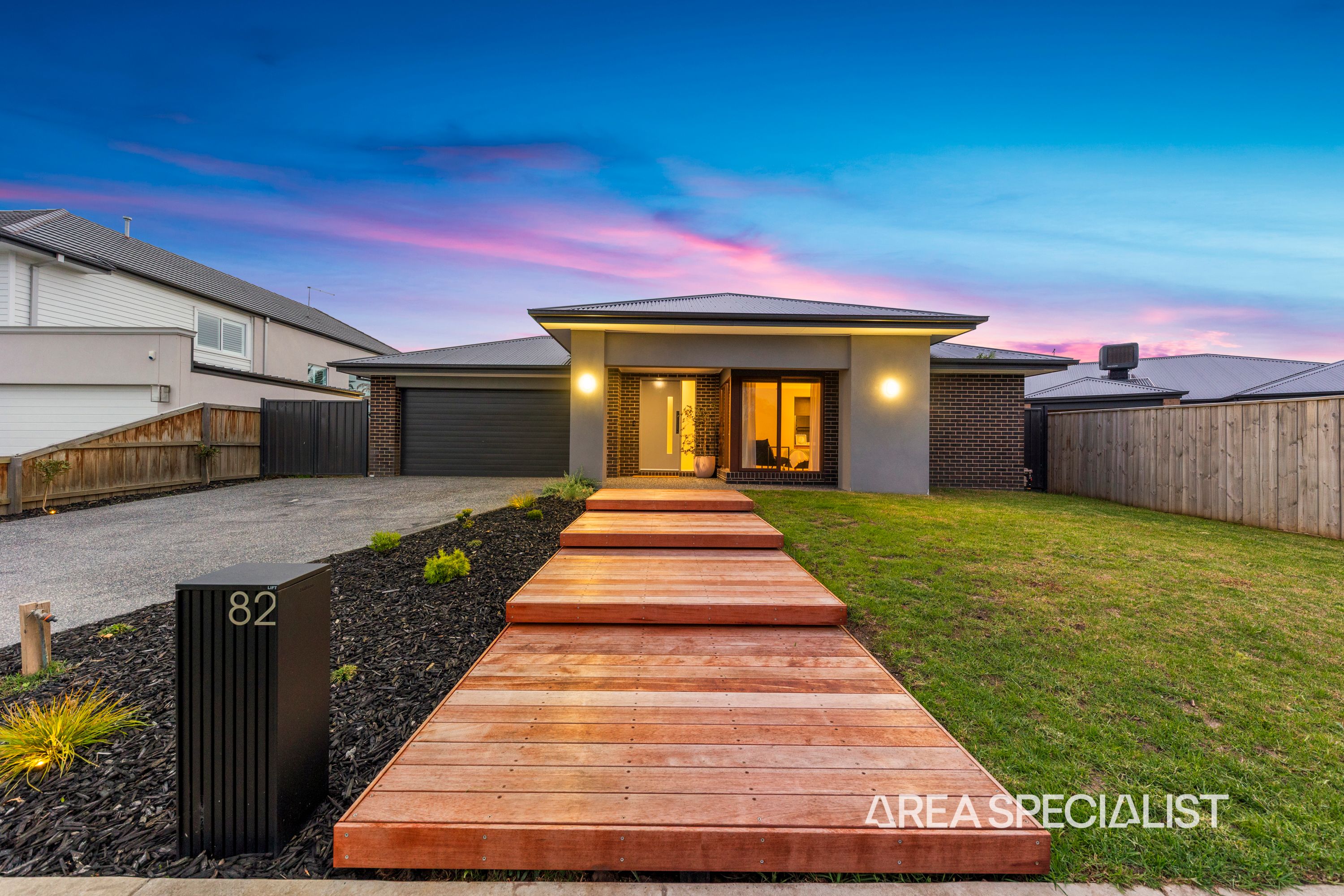 82 Langley Boulevard, Lang Lang - Thumbnail 2