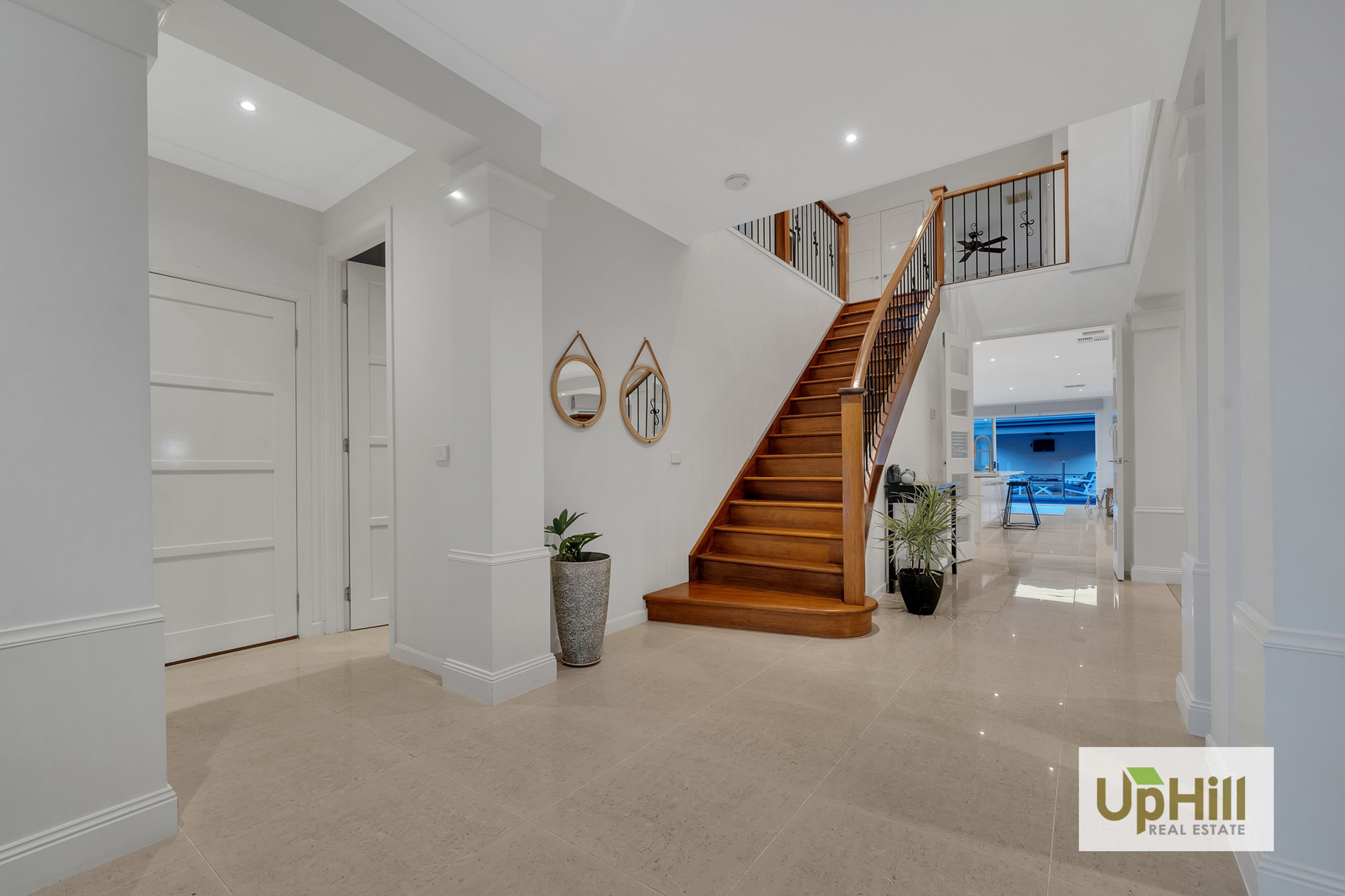 21 CASANDRA COURT, Berwick - Thumbnail 2