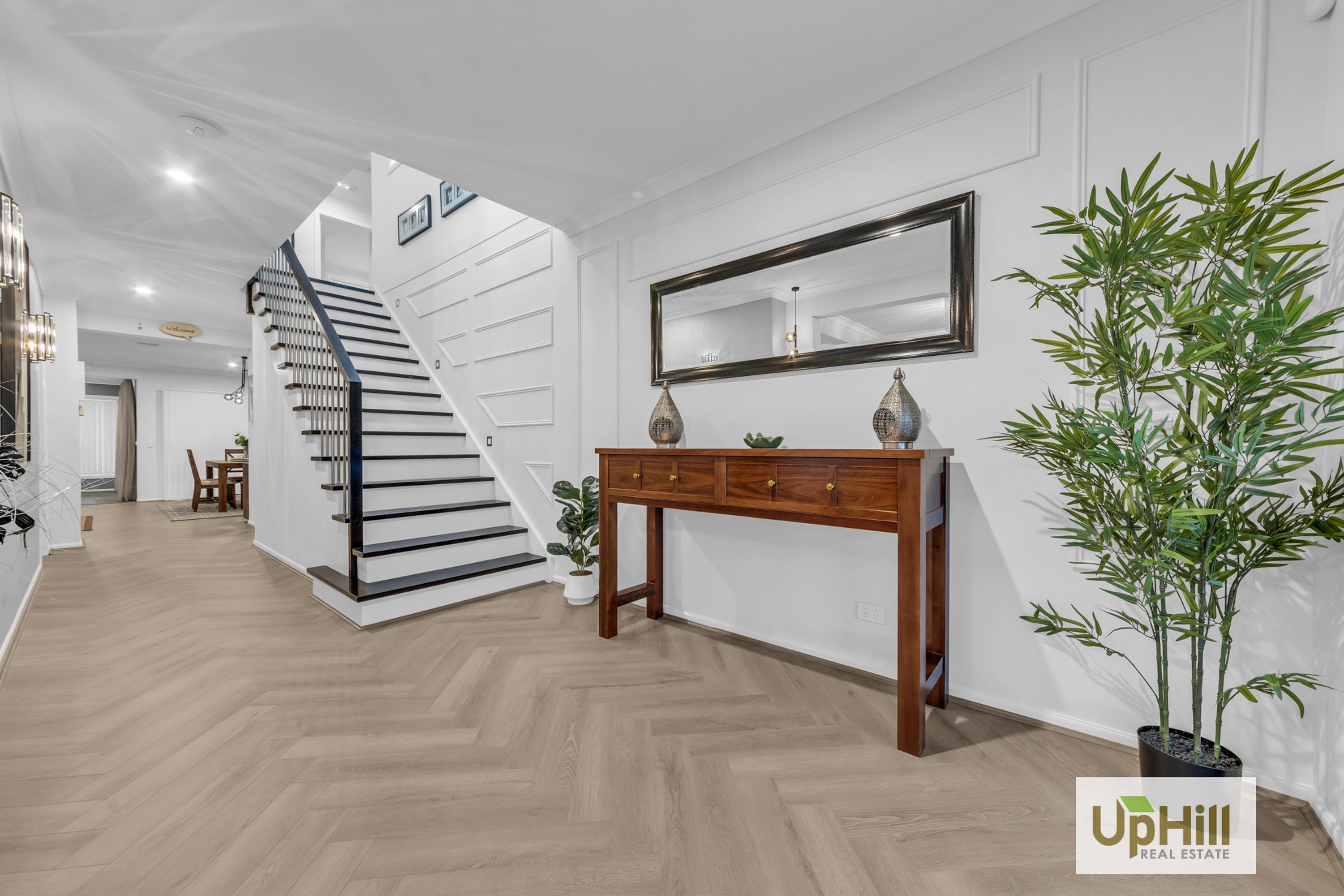 9 Kelton Avenue, Clyde North - Thumbnail 2