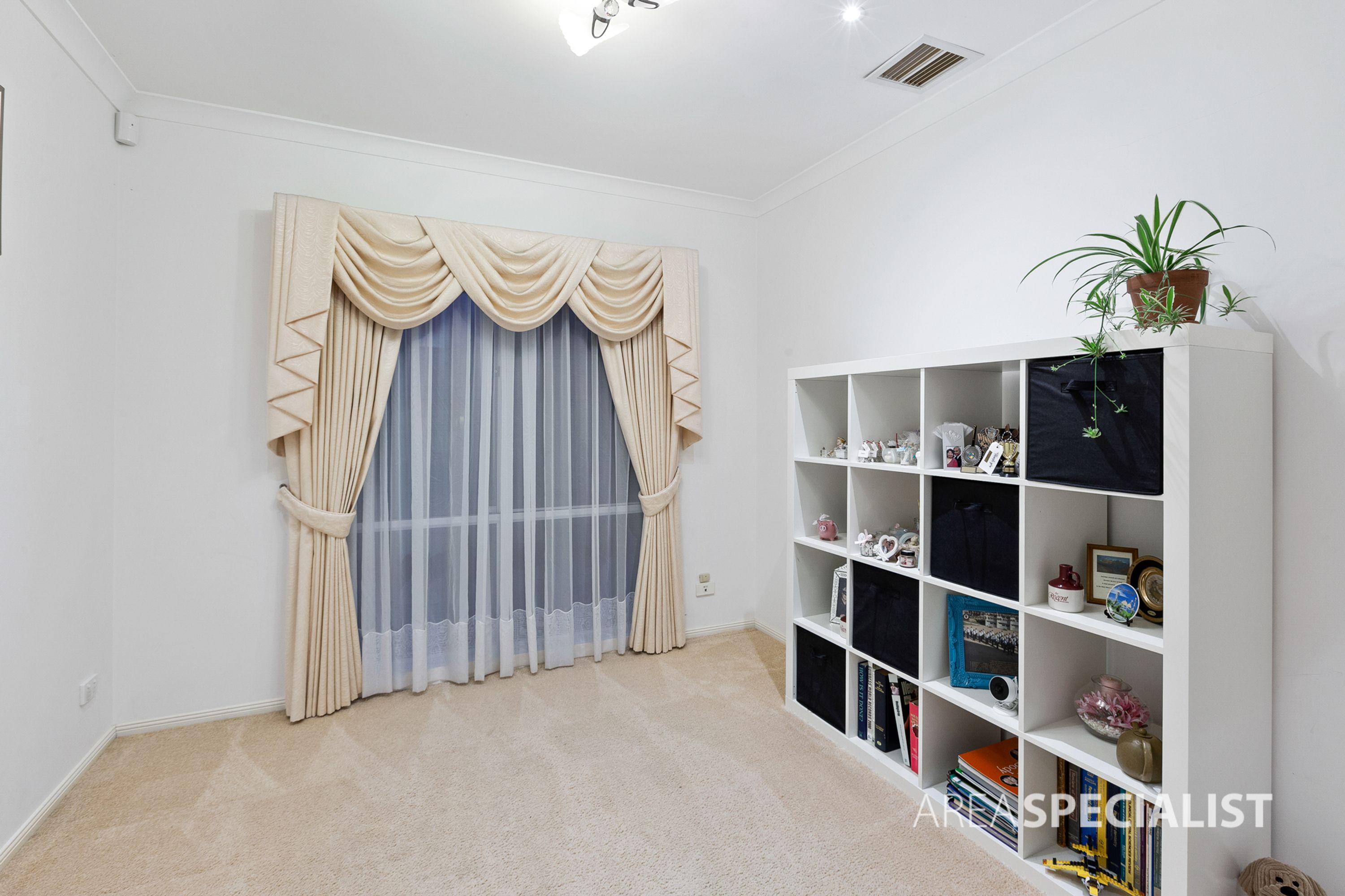 7 Edgewater Circuit, Cairnlea VIC 3023, Cairnlea - Thumbnail 4