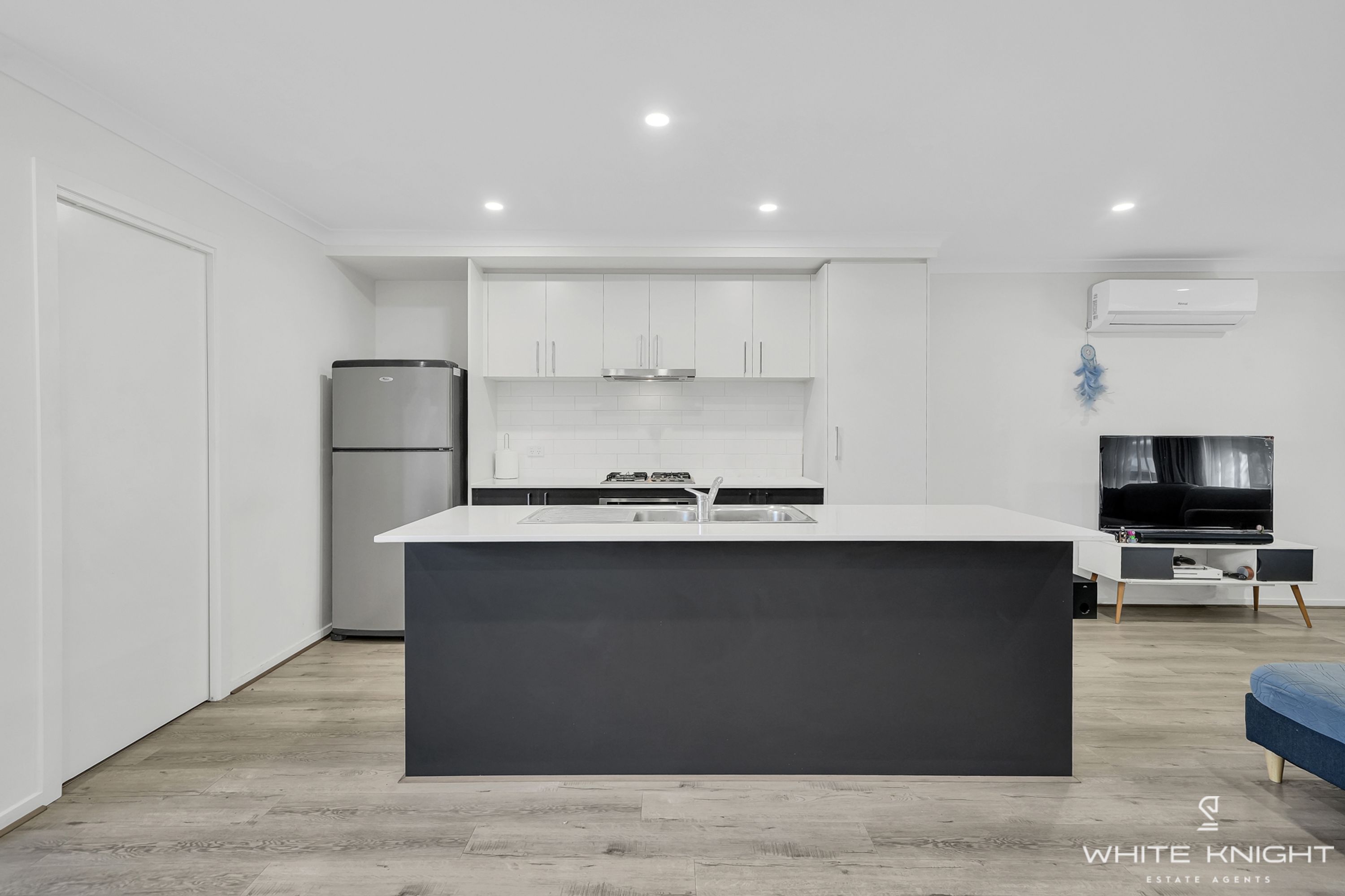 17 Alderley Crescent, Deanside VIC 3336, Deanside - Thumbnail 2
