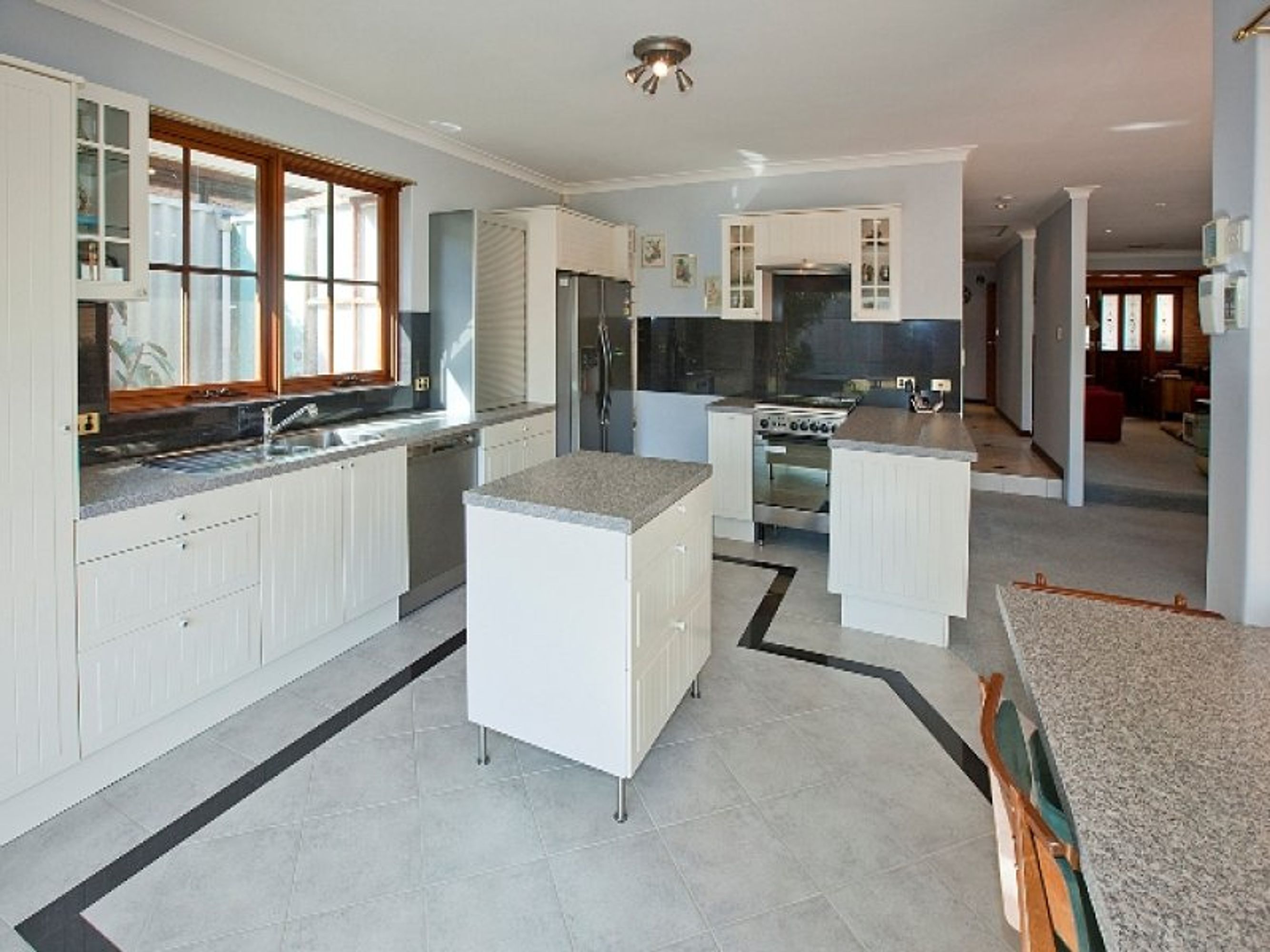 6 Cardigan Terrace, Jolimont, WA 6014, Jolimont - Thumbnail 8
