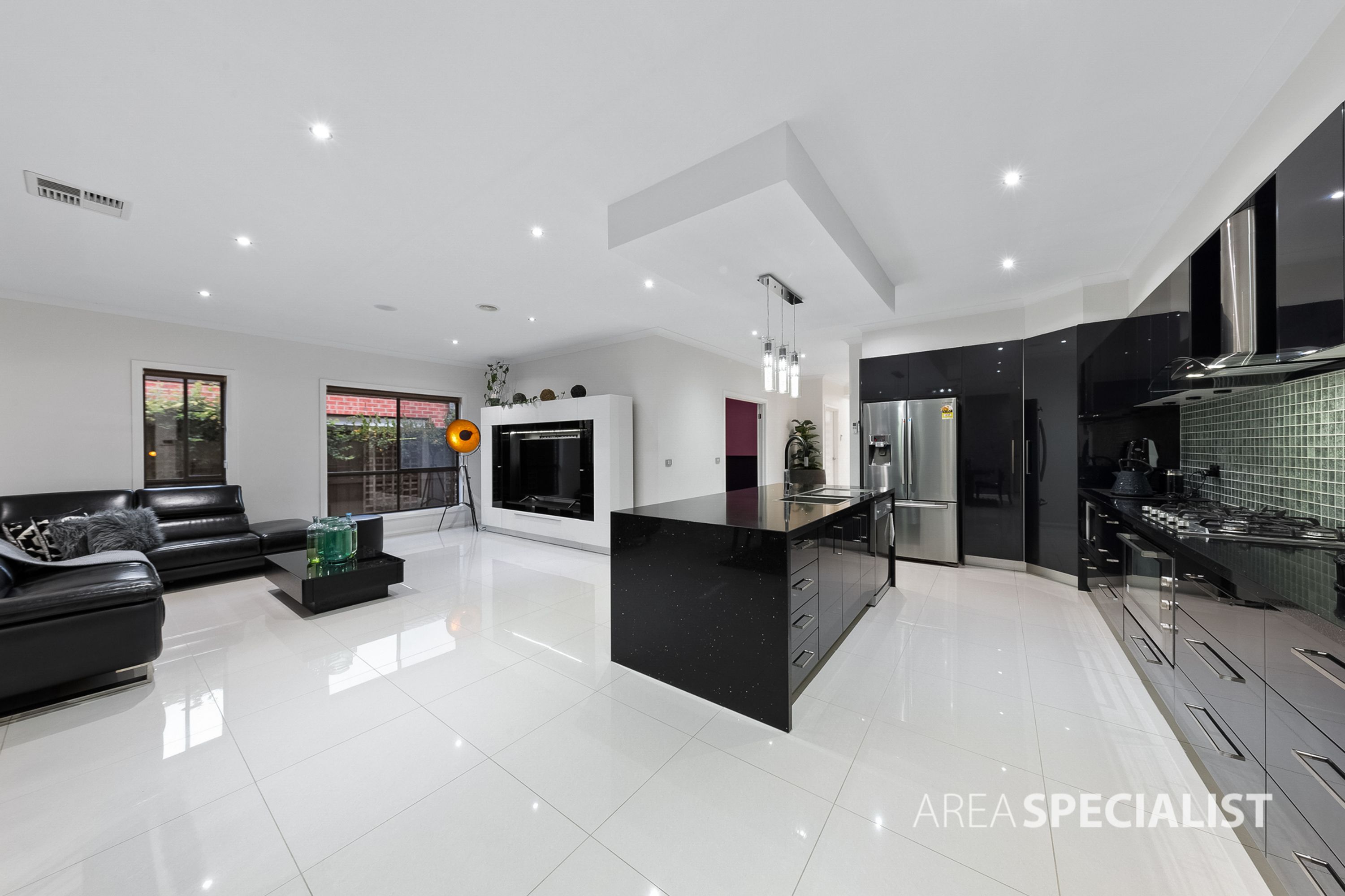 16 Royale Drive, Fraser Rise VIC 3336, Fraser Rise - Thumbnail 7