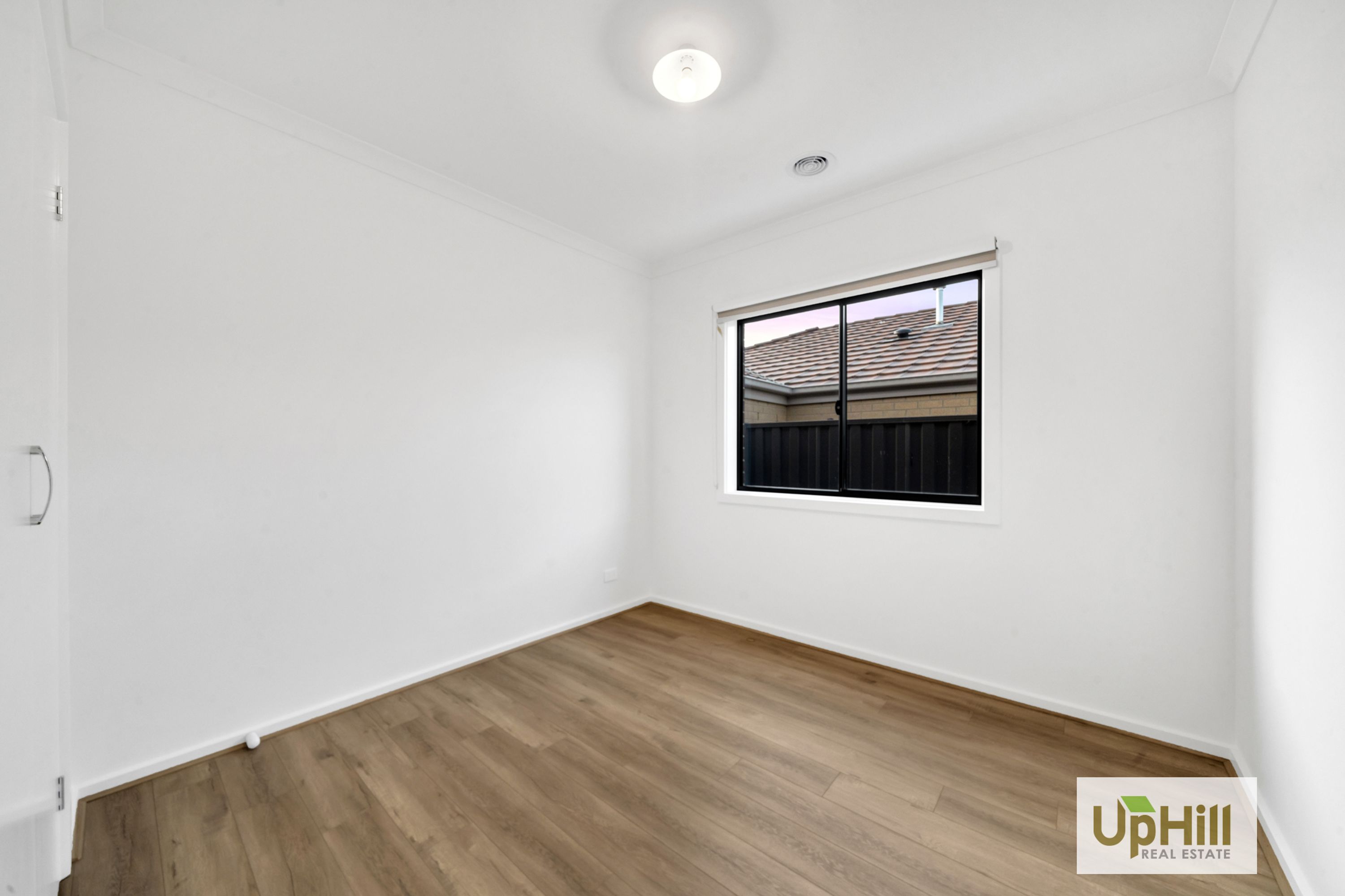 21 Shakeal Way, Clyde North - Thumbnail 6