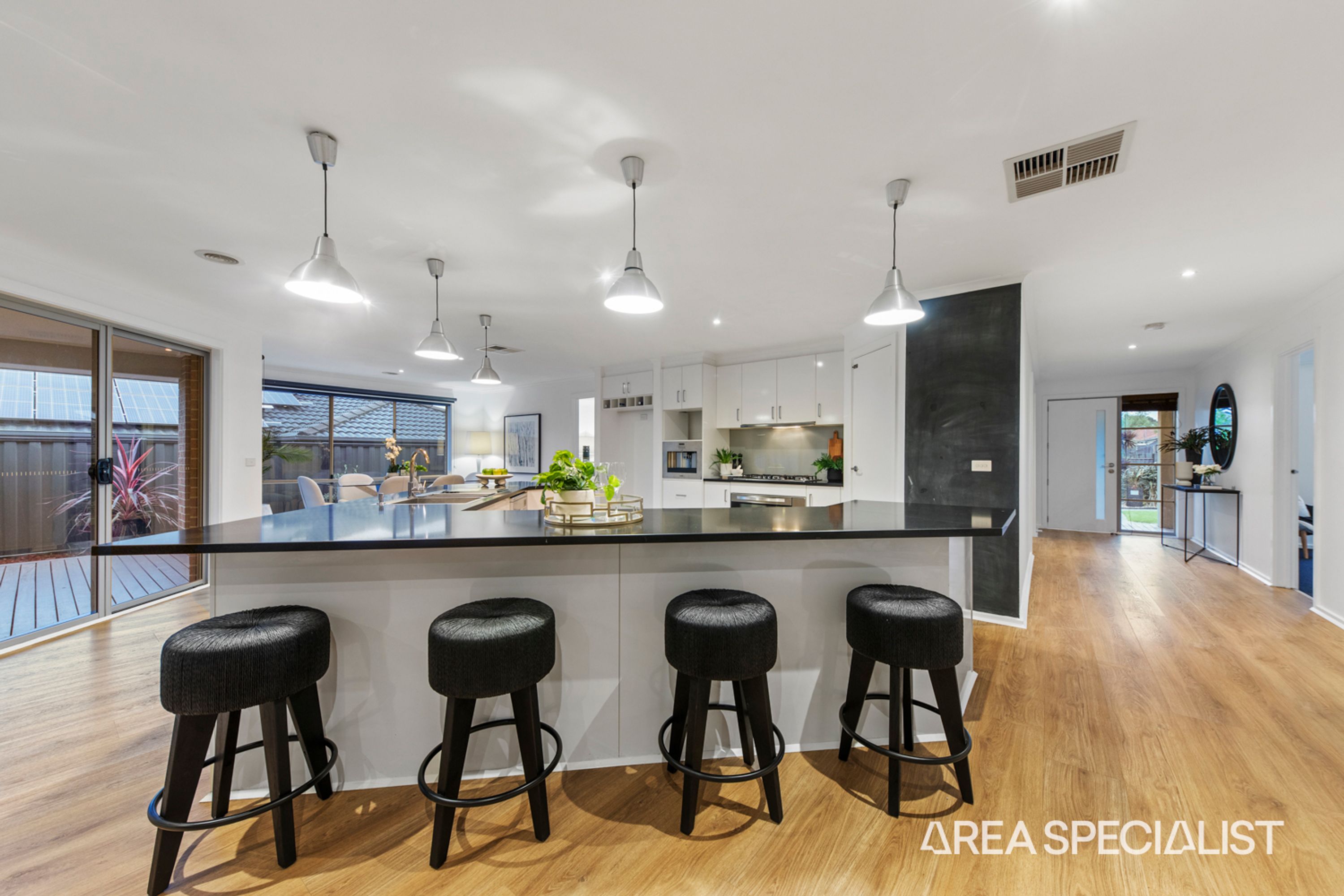 9 Windermere Boulevard, Pakenham - Thumbnail 4