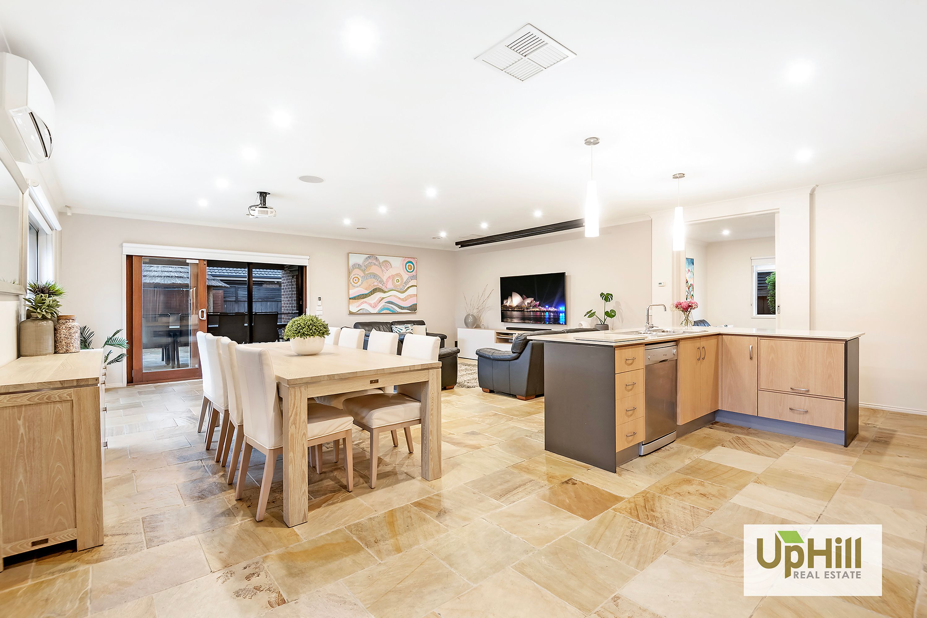 16 Wild Scotchman Way, Cranbourne East - Thumbnail 6
