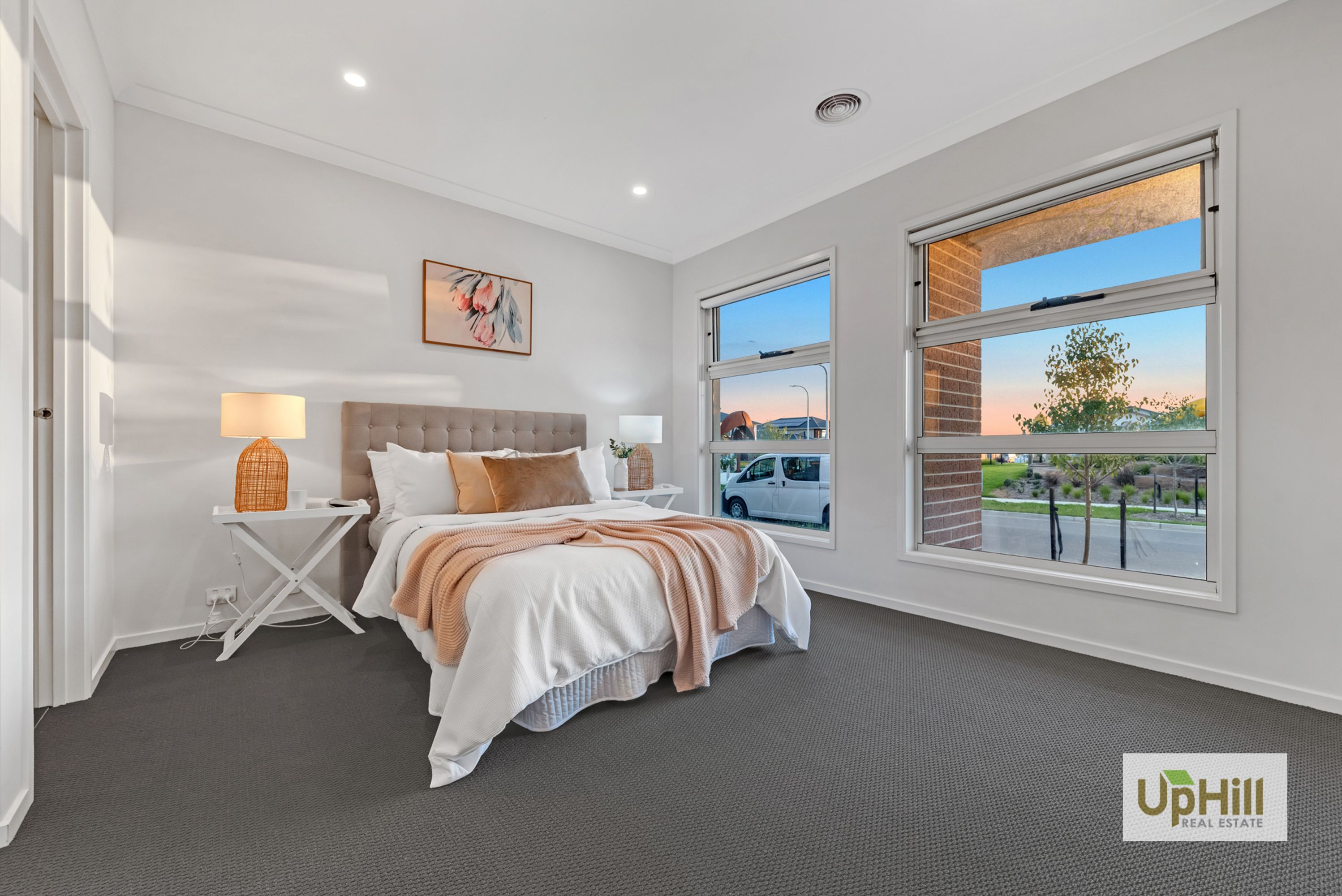 6 Clamoroso Drive, Clyde North - Thumbnail 4