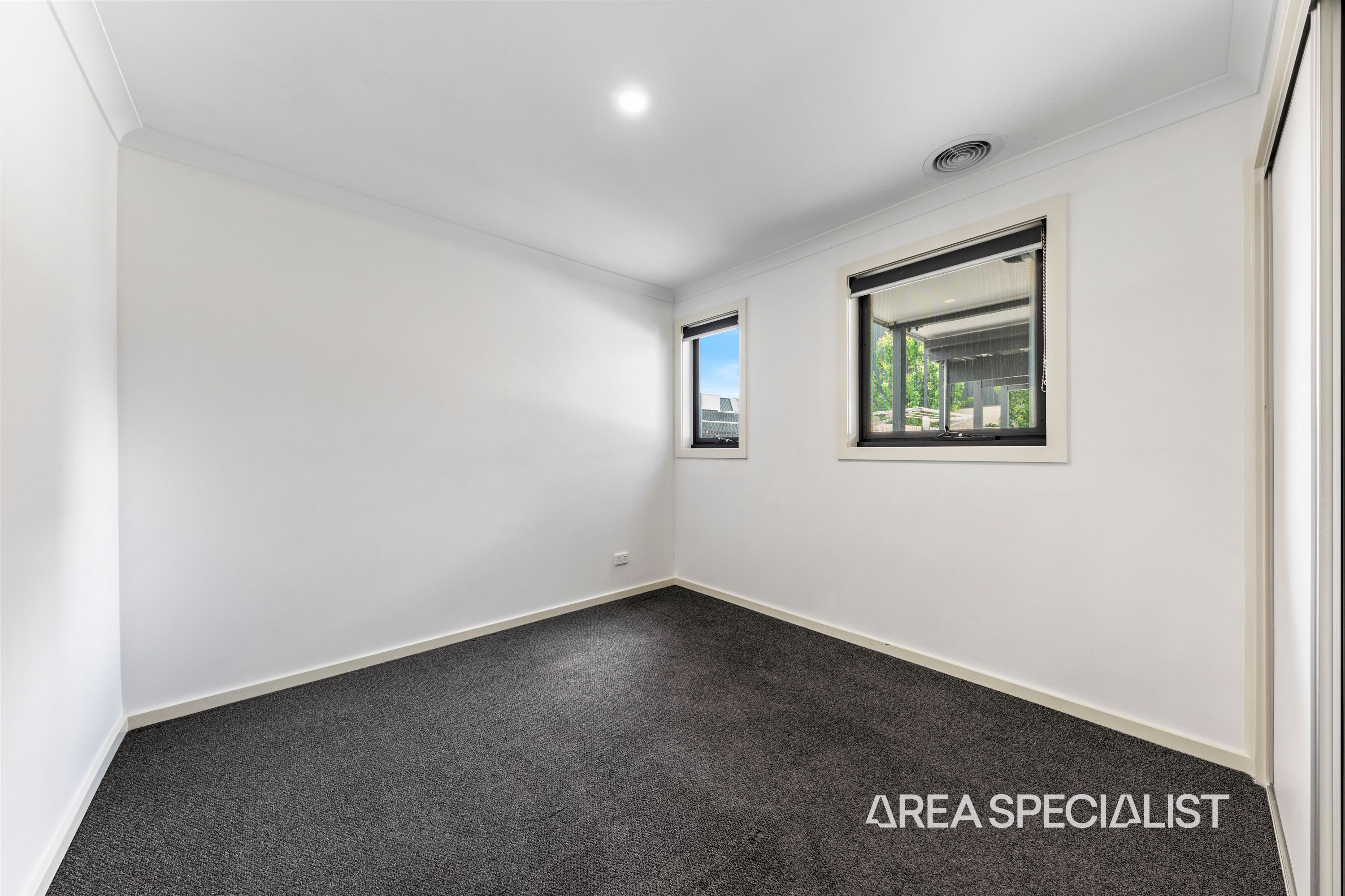 1 Ripplebrook Walk, Pakenham - Thumbnail 7