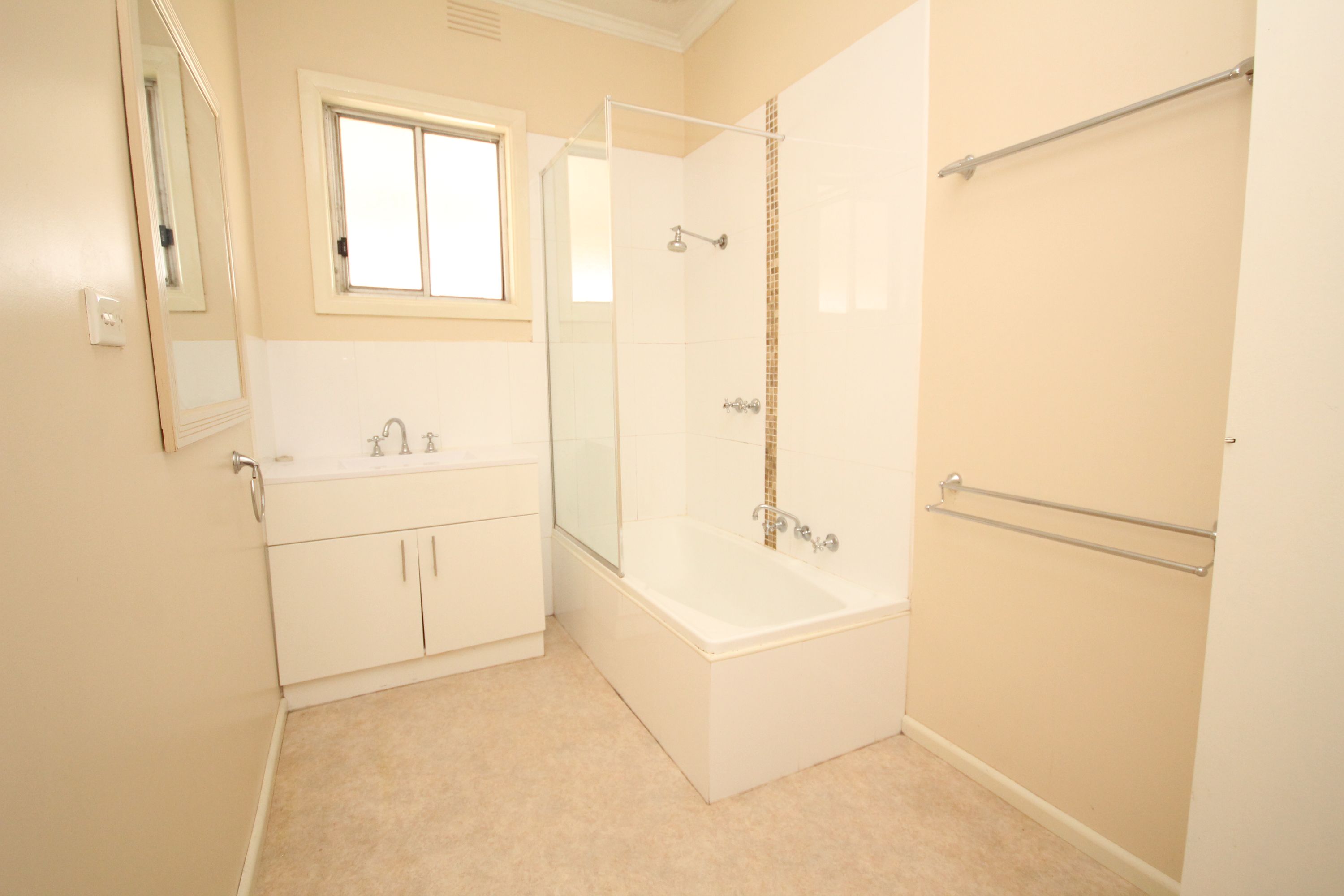 16 Banool Street, Horsham VIC 3400, Horsham - Thumbnail 4