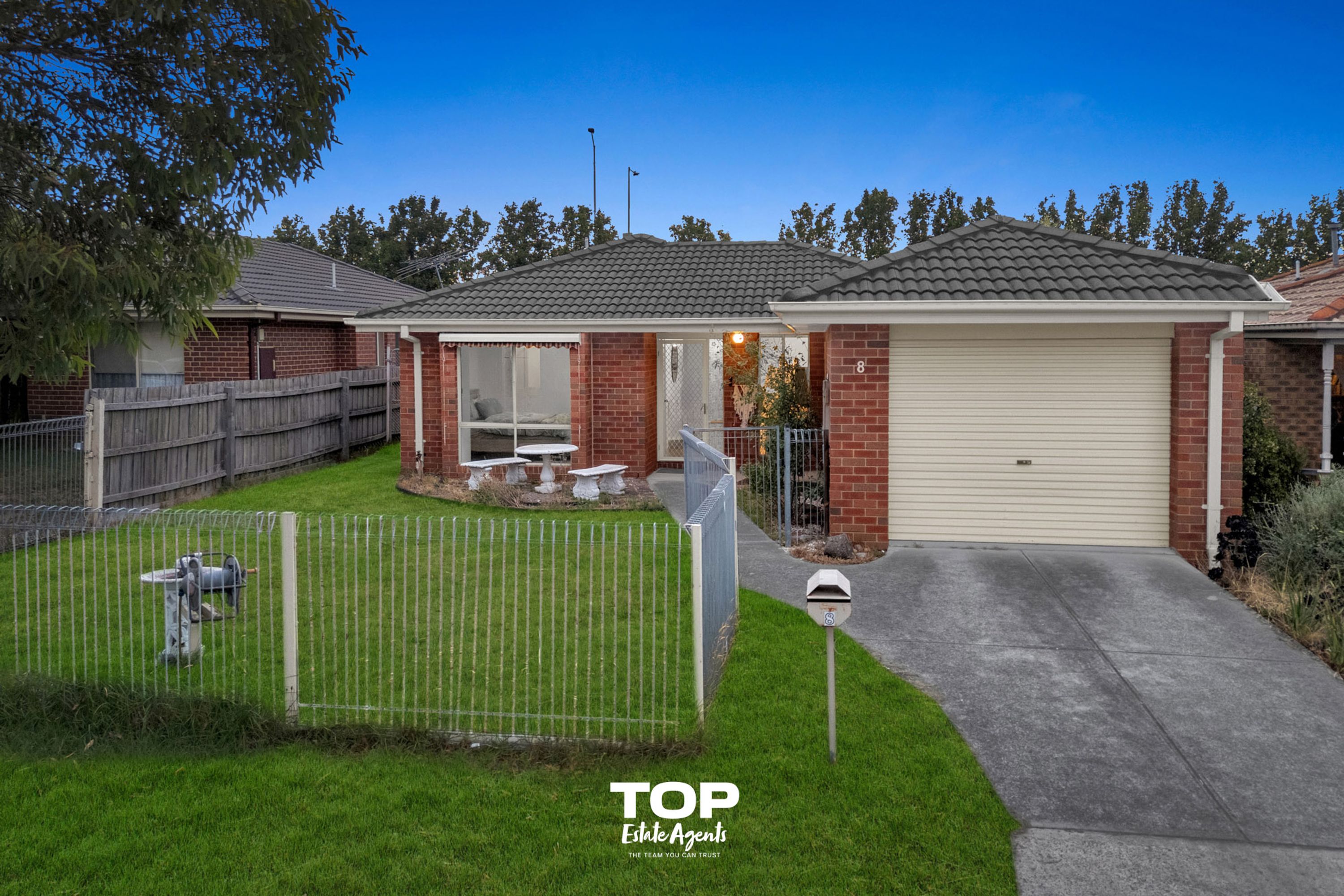 8 Fishburn Place, Cranbourne West - Thumbnail 3