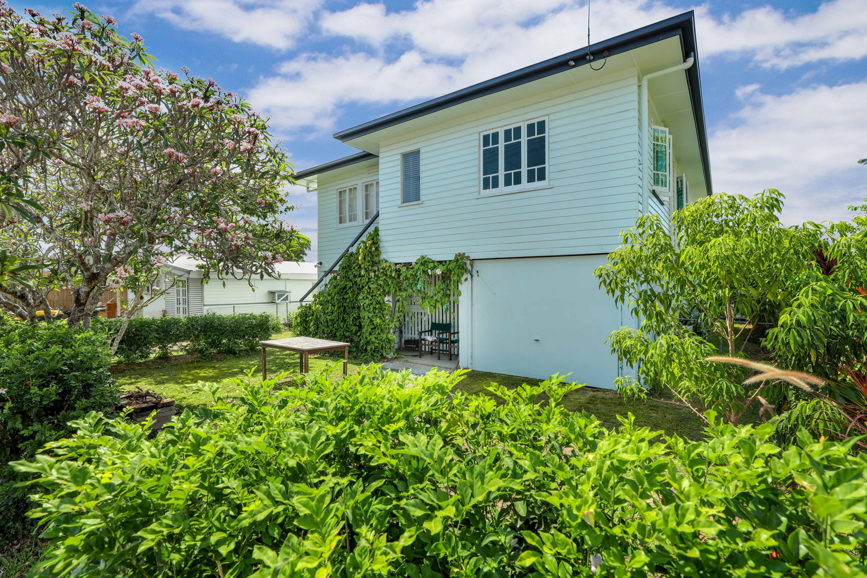 27 OKeefe Street, Cairns North - Thumbnail 2