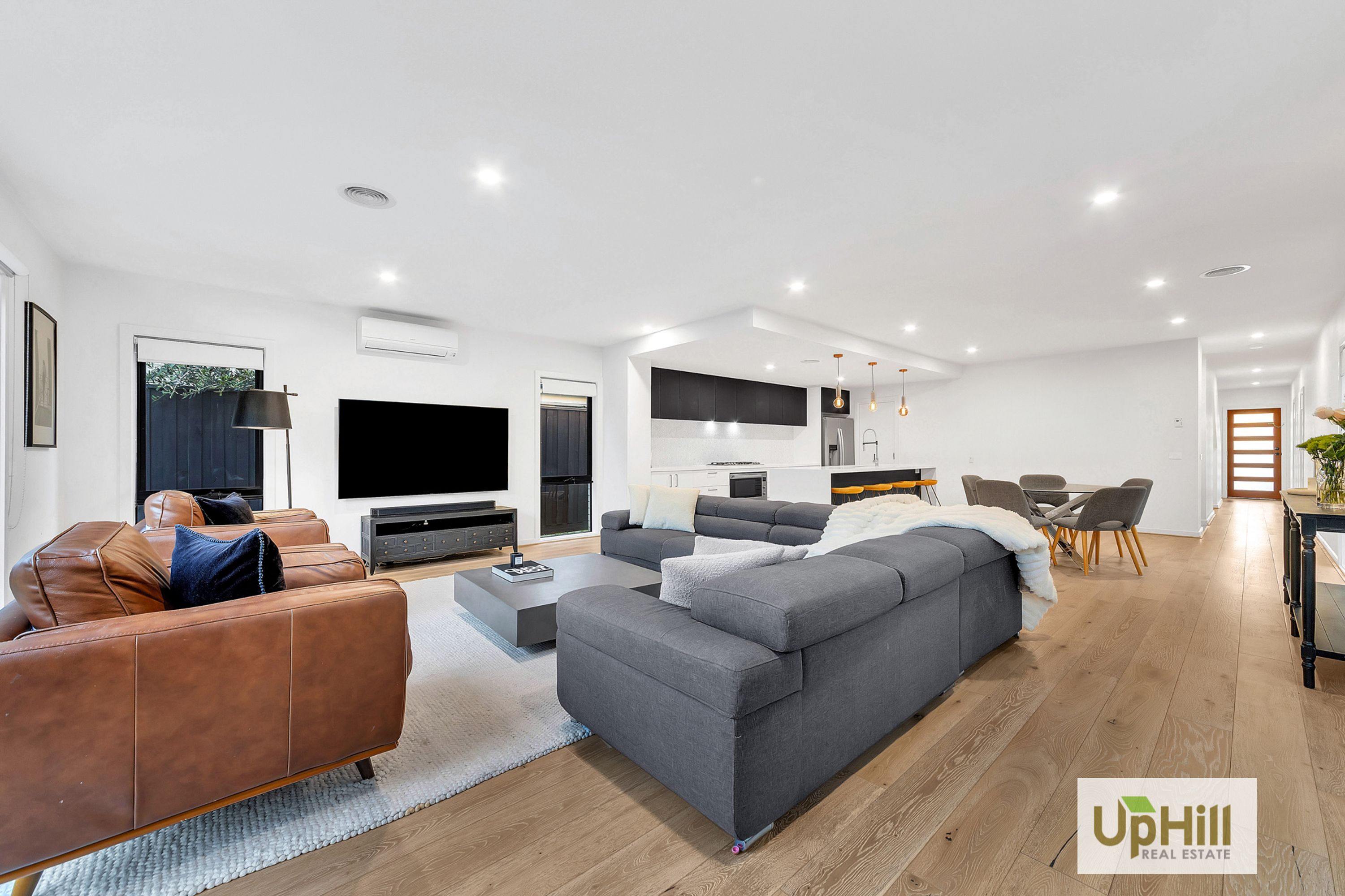 8 Merlot Way, Clyde North - Thumbnail 7