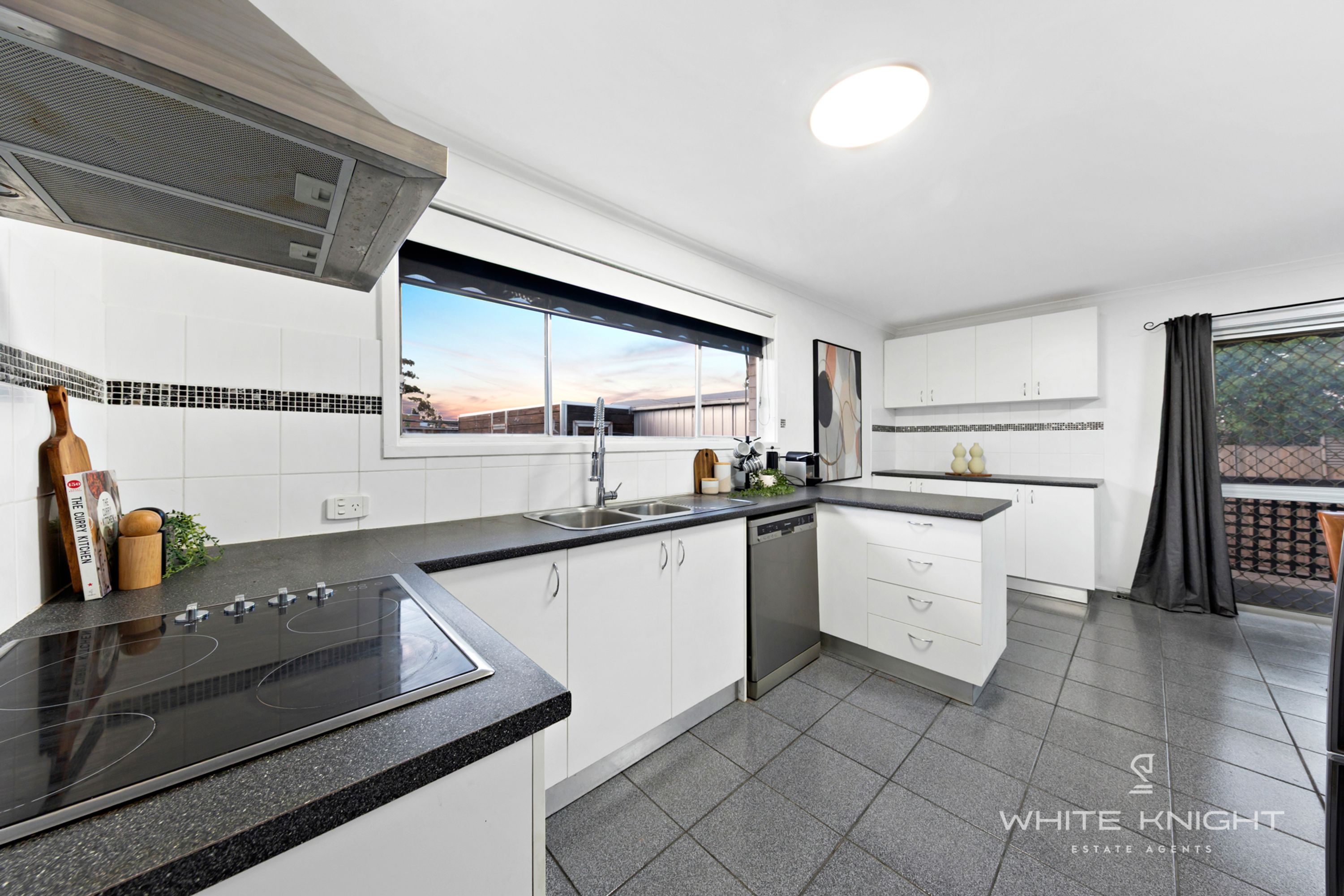 1 Bundeena Avenue, Kealba VIC 3021, Kealba - Thumbnail 2