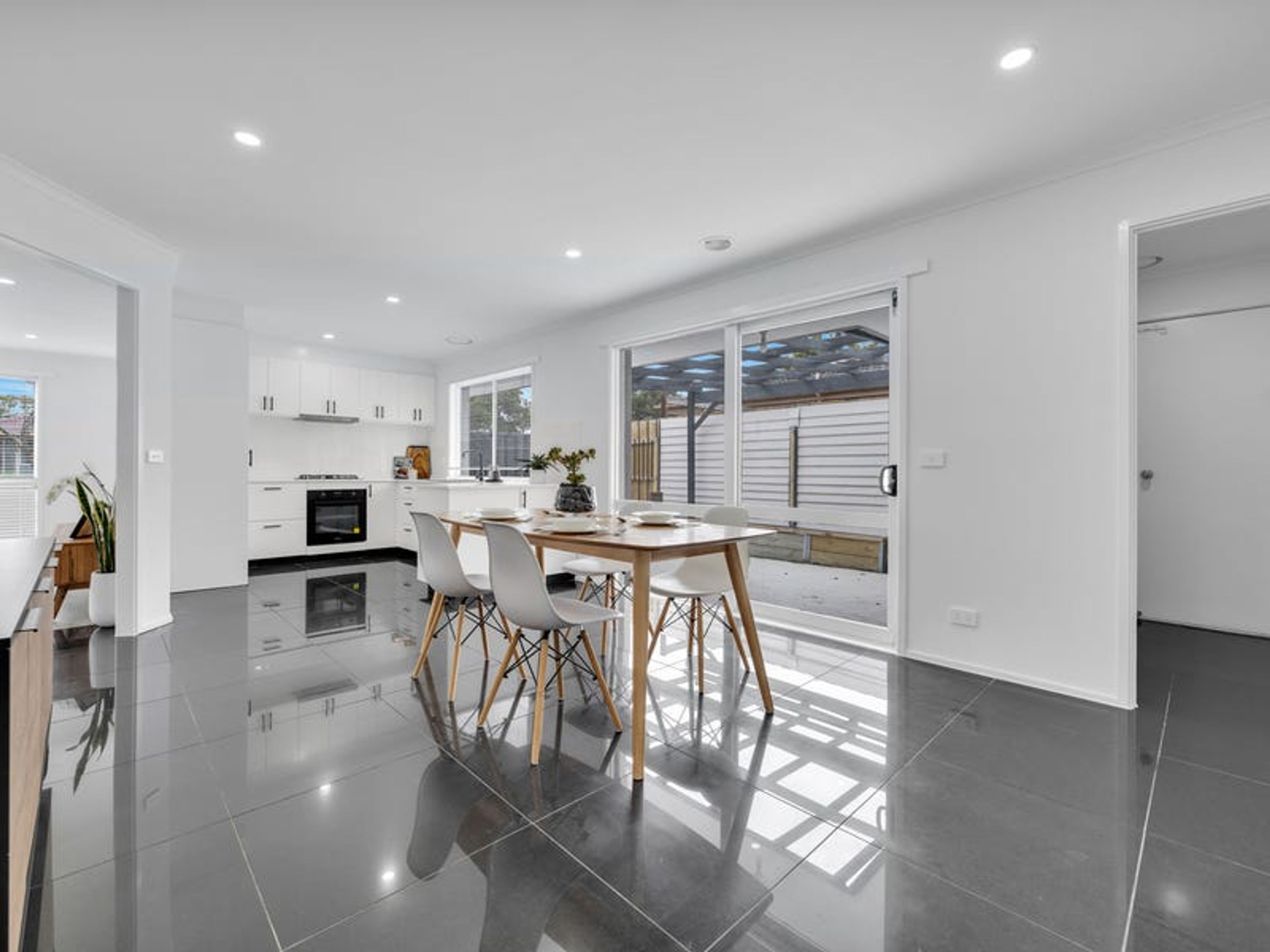 1/3 Pollina Close, Hampton Park, Hampton Park - Thumbnail 5