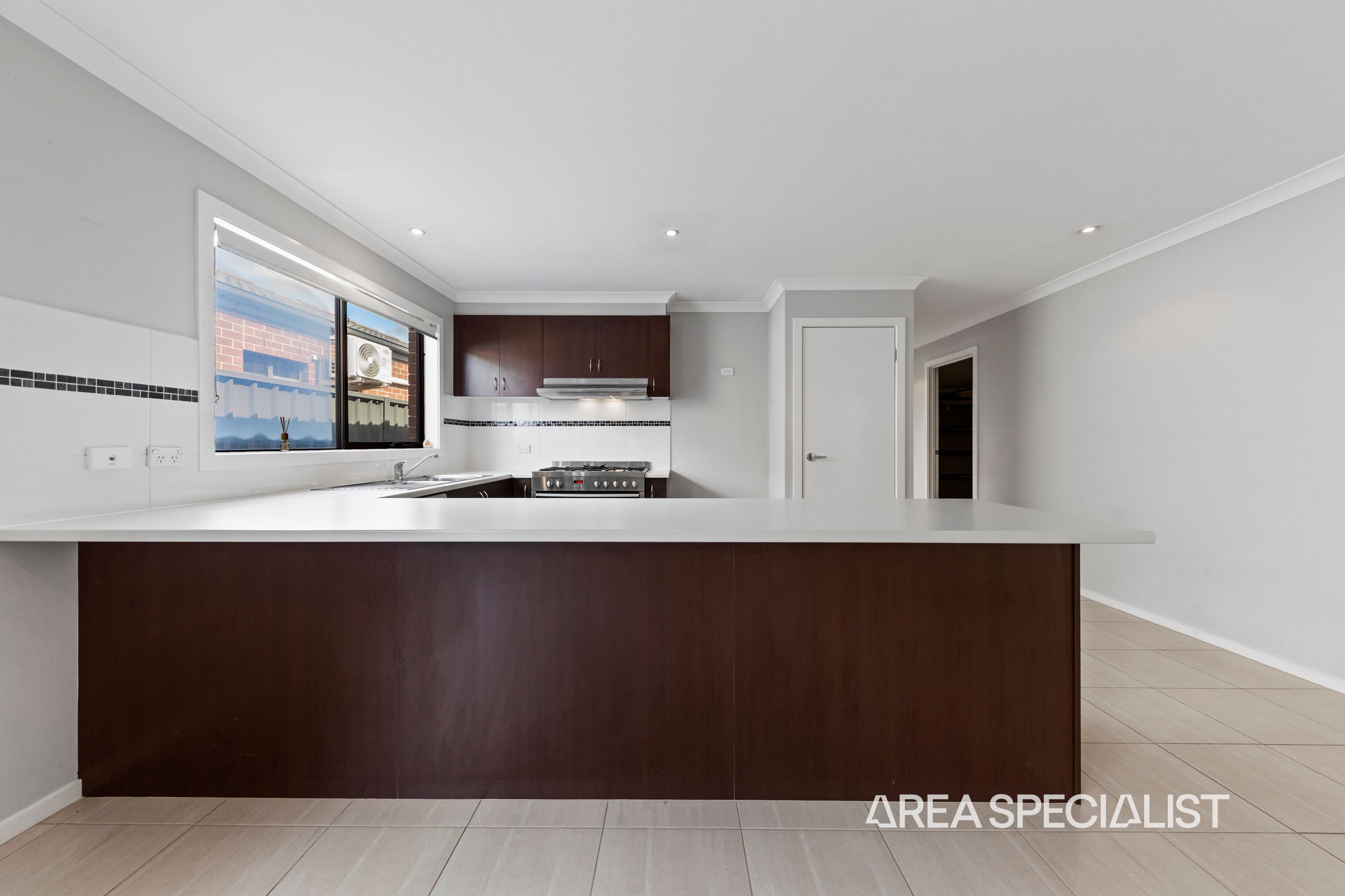 9 Jupiter Crescent, Cranbourne West - Thumbnail 7
