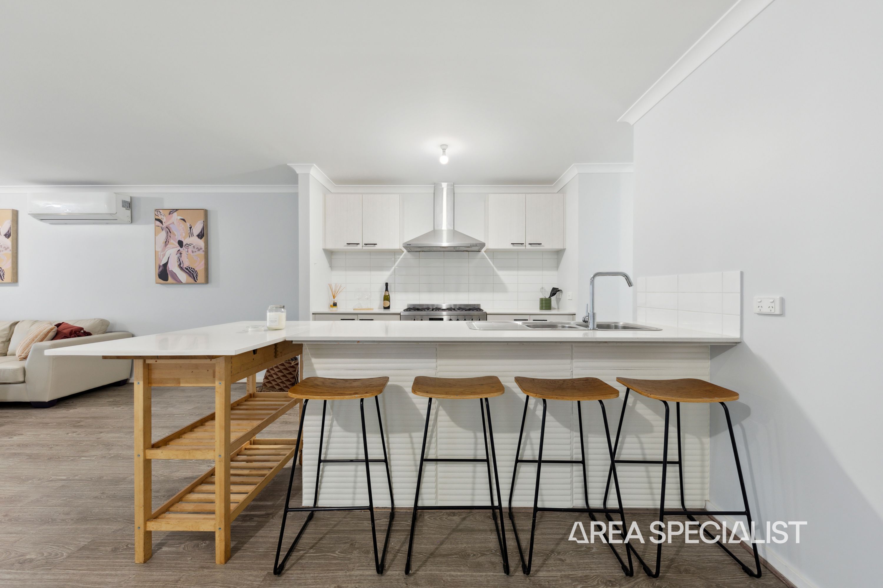 73 Diamond Drive, Koo Wee Rup - Thumbnail 4