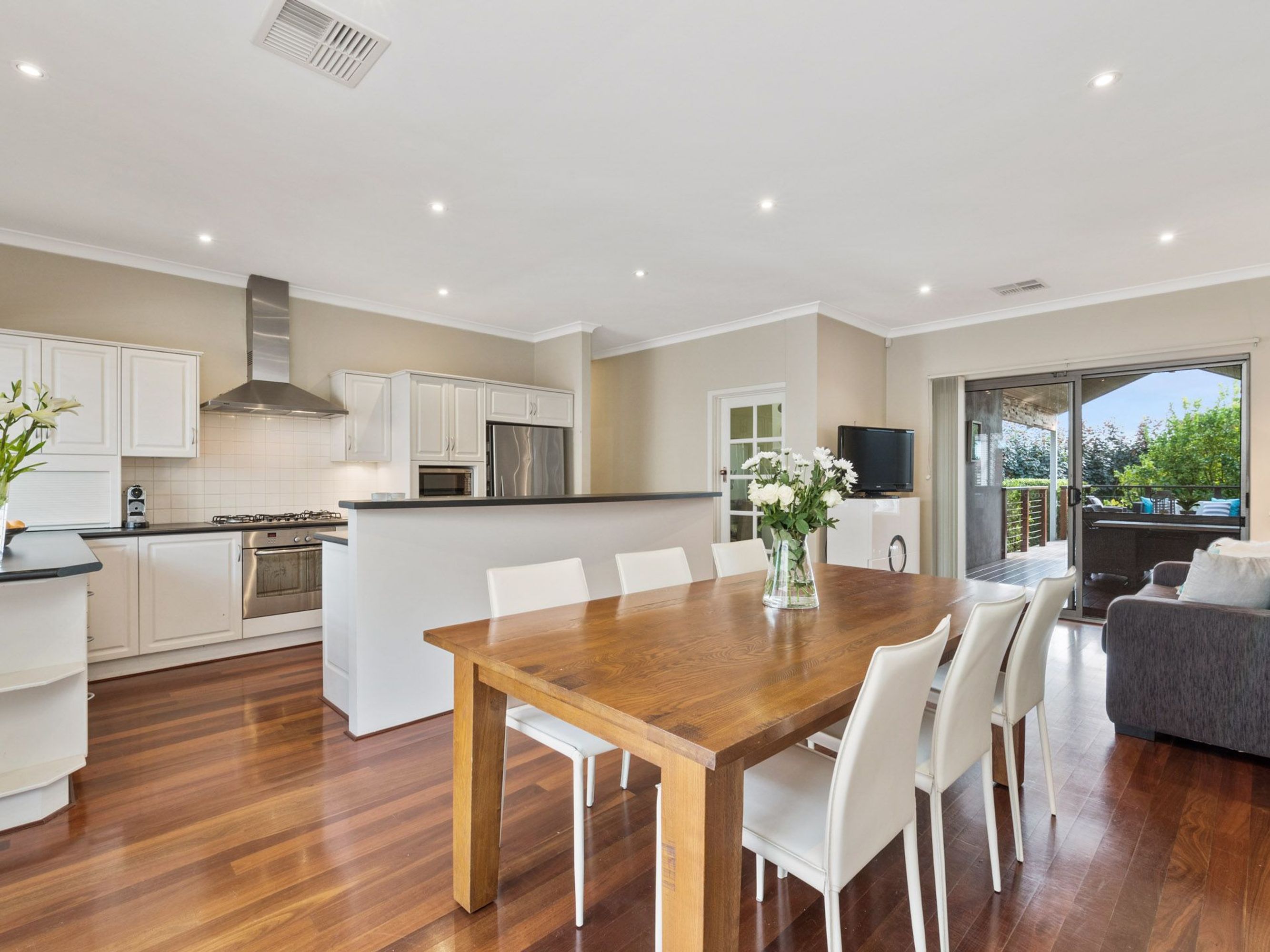 320 Salvado Road, Floreat - Image 1