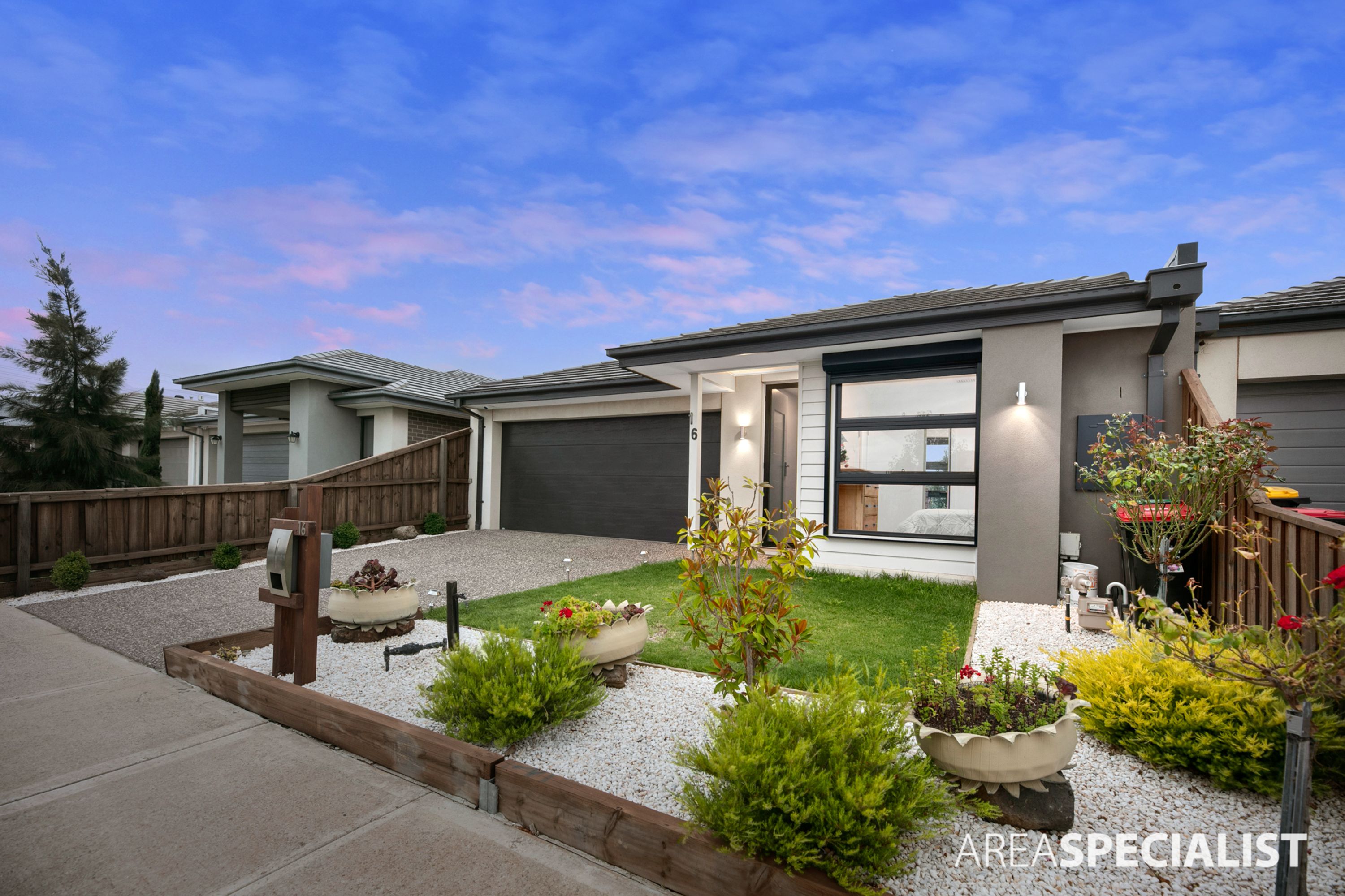 16 Eaglecrest Avenue, Fraser Rise VIC 3336, Fraser Rise - Thumbnail 3