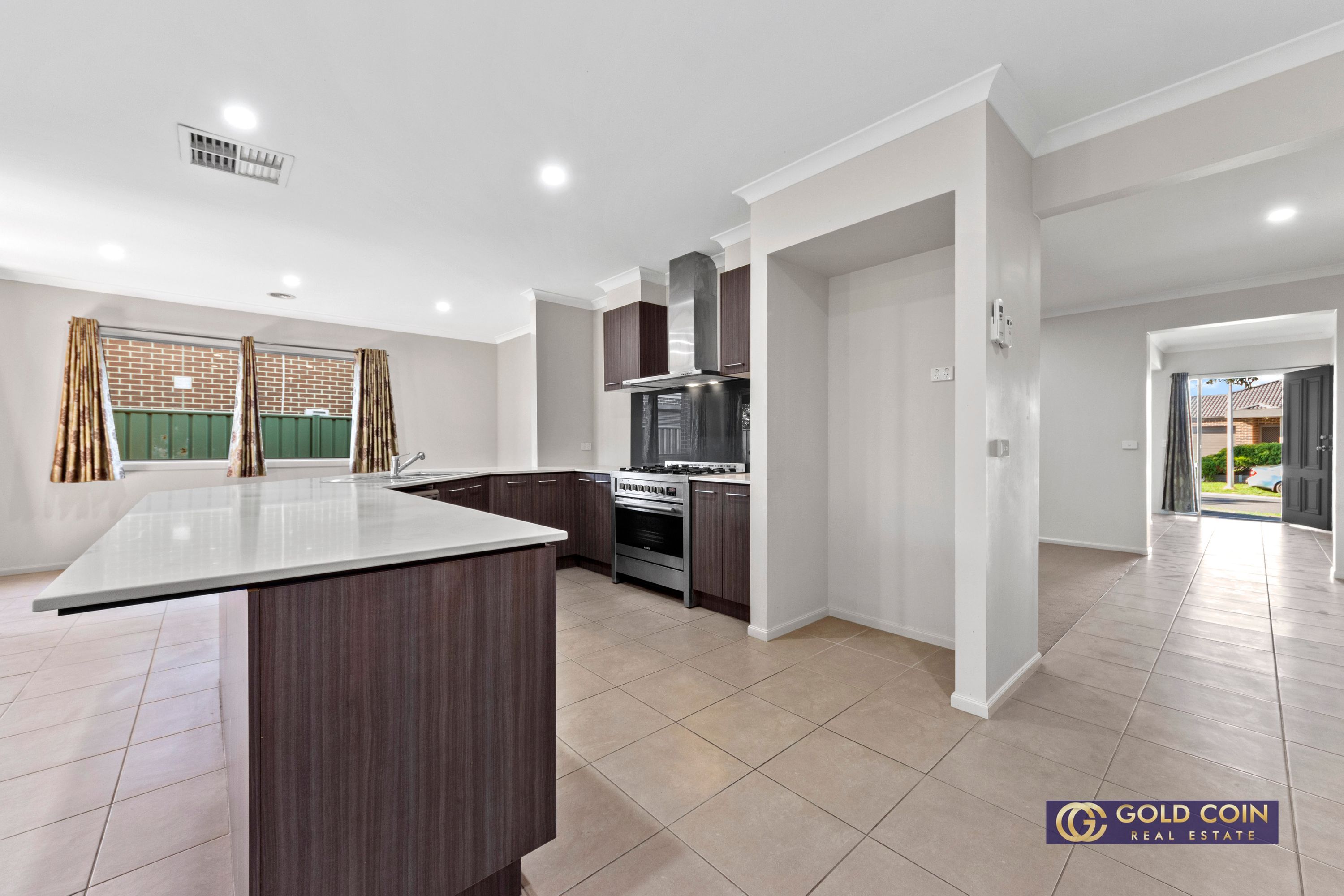 14 Amesbury Avenue, Wyndham Vale - Thumbnail 3