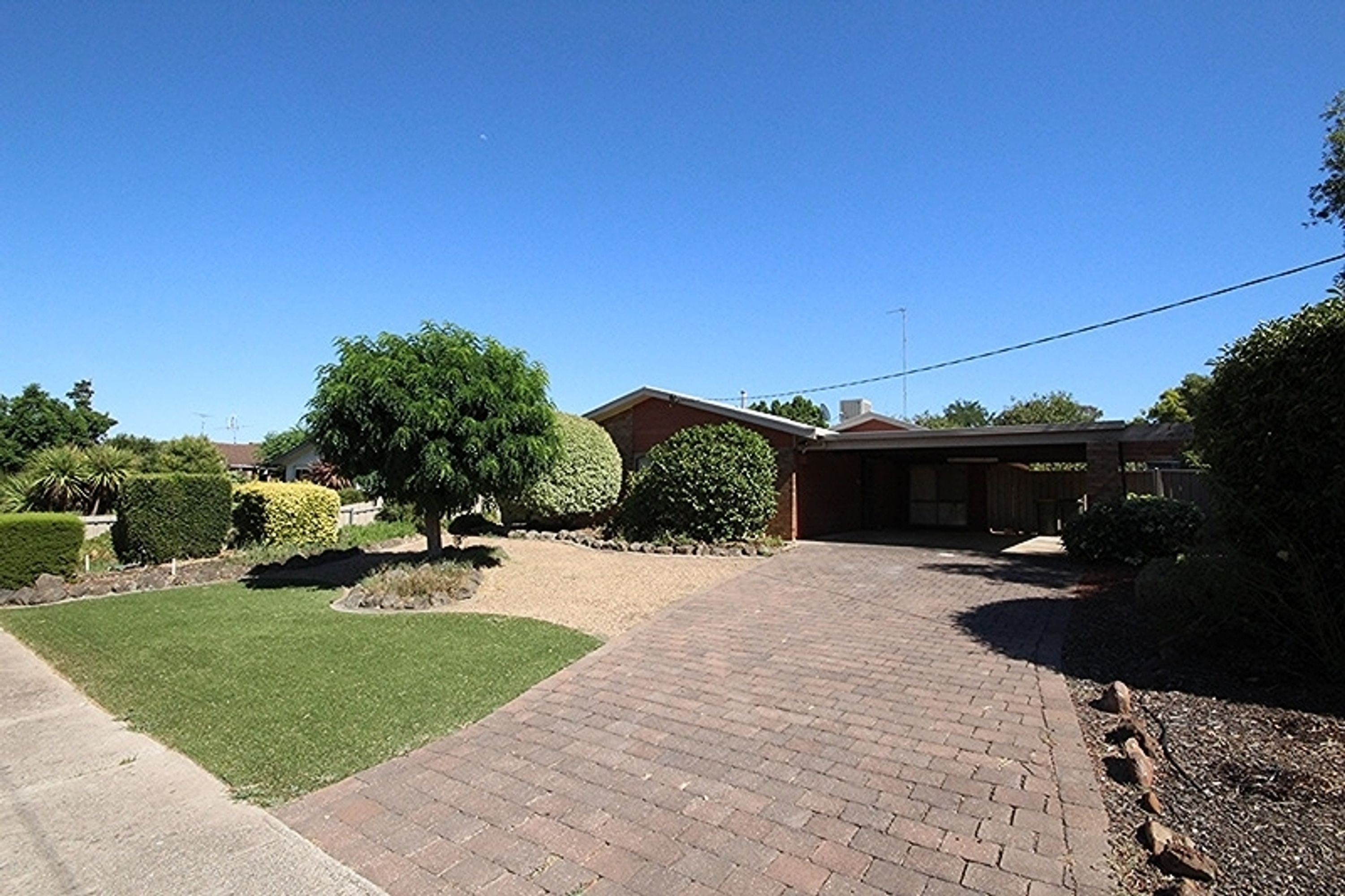30 Penny Avenue, Horsham VIC 3400, Horsham - Thumbnail 2